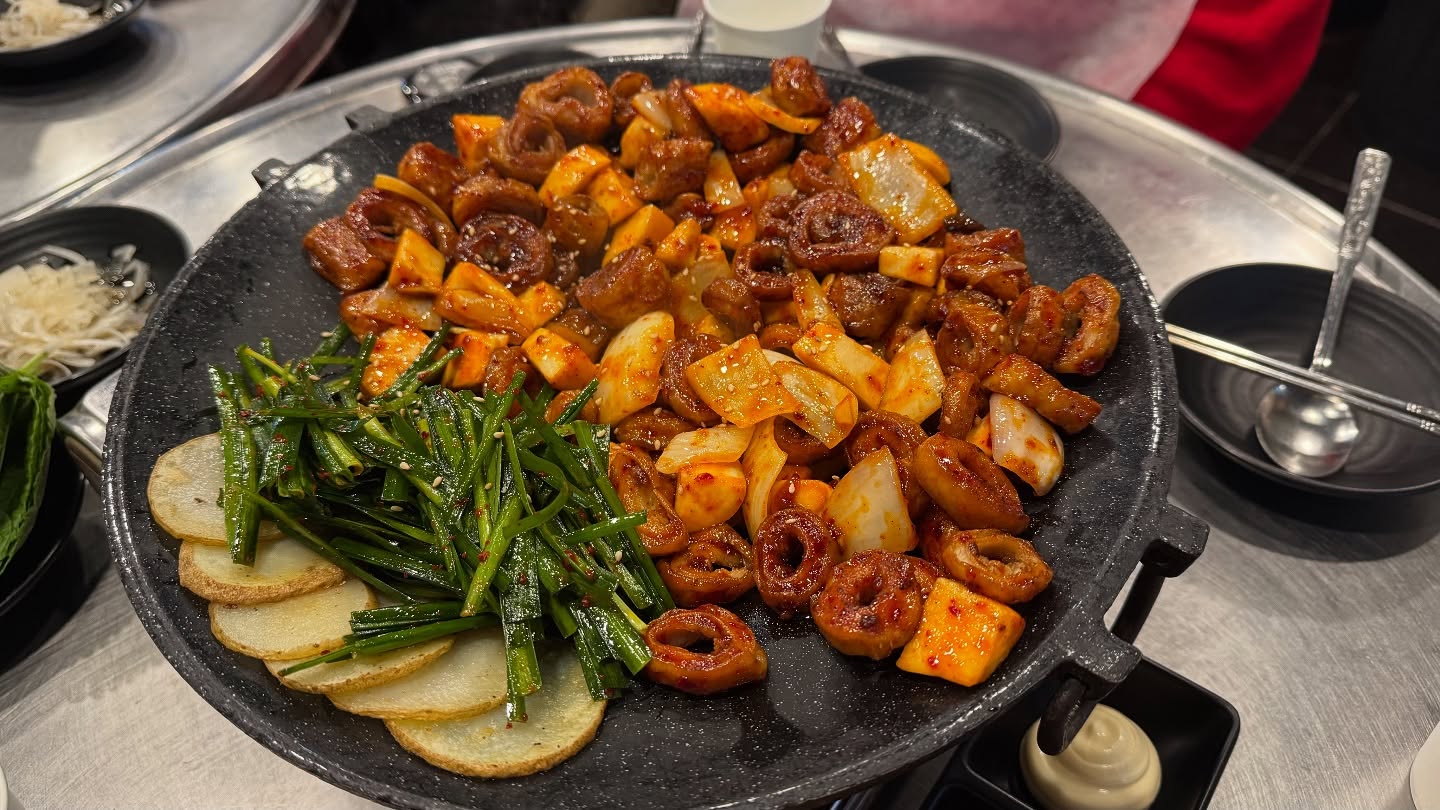#곱창시막창동 #안산맛집 #안산곱창 #곱창시
재미있는 사람들과 안산맛집 뽀개기!! 냄새도 안나고 넘 마싯엉🥰😊😊
