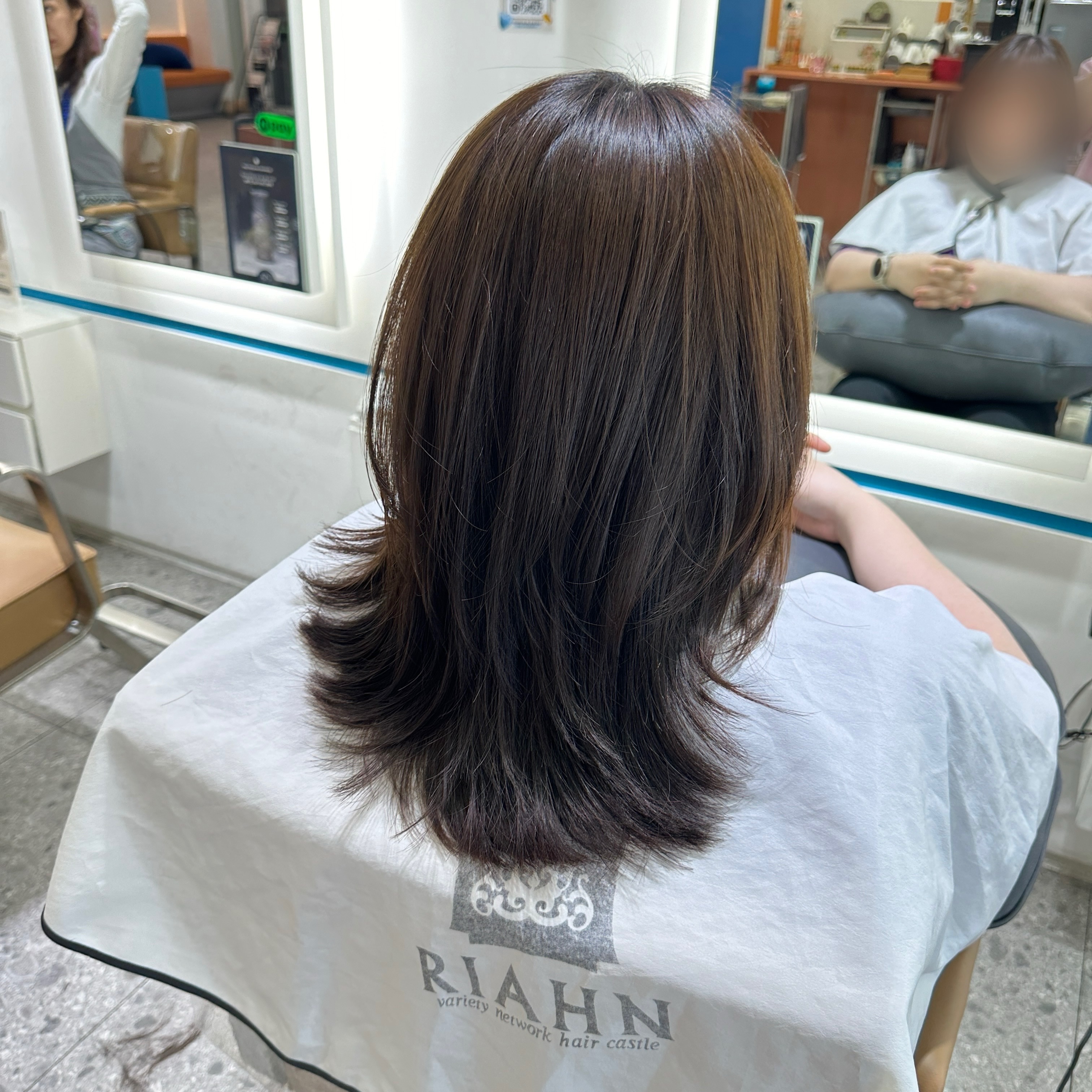 • 단발레이어드 •

- 딱 묶일수 있는 정도 기장에 중단발레이어드가 시술이 늘고있어요! 더워지는 날씨에 가볍게 자르고 얼굴형 보완까지 이쁘게 시술 받아보세요~!

🏷️ 첫방문 30%, 네이버예약상시할인 20%

♡ ⋆⁺₊⋆ ☾⋆⁺₊⋆ ♡̷̷̷ ⋆⁺₊⋆ ☾⋆⁺₊⋆♡ ⋆⁺₊⋆ ☾⋆⁺₊⋆ ♡̷̷̷ ⋆⁺₊⋆ 
 |  꼼꼼한 상담과 시술 전문 하나실장입니다 |
♡ ⋆⁺₊⋆ ☾⋆⁺₊⋆ ♡̷̷̷ ⋆⁺₊⋆ ☾⋆⁺₊⋆♡ ⋆⁺₊⋆ ☾⋆⁺₊⋆ ♡̷̷̷ ⋆⁺₊⋆ 

#리안헤어인하대역
#리안헤어인하대역_하나실장

#인하대후문 #인하대미용실
#인하대역 #인하대역미용실
#용현동미용실#학익동미용실
#레이어드컷 #단발레이어드컷