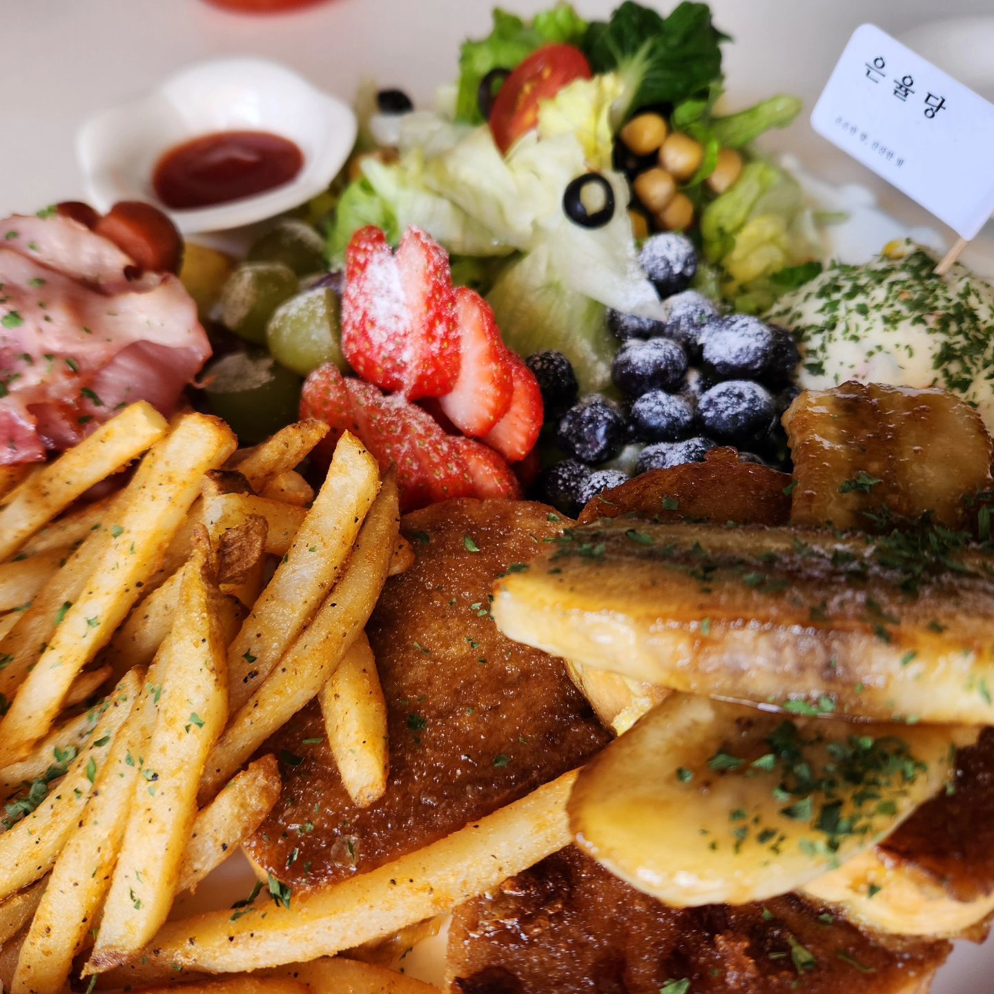 #브런치타임
#은율당
.
밤새 너무힘들었는데.
맛있는 브런치로 기분전환한다.