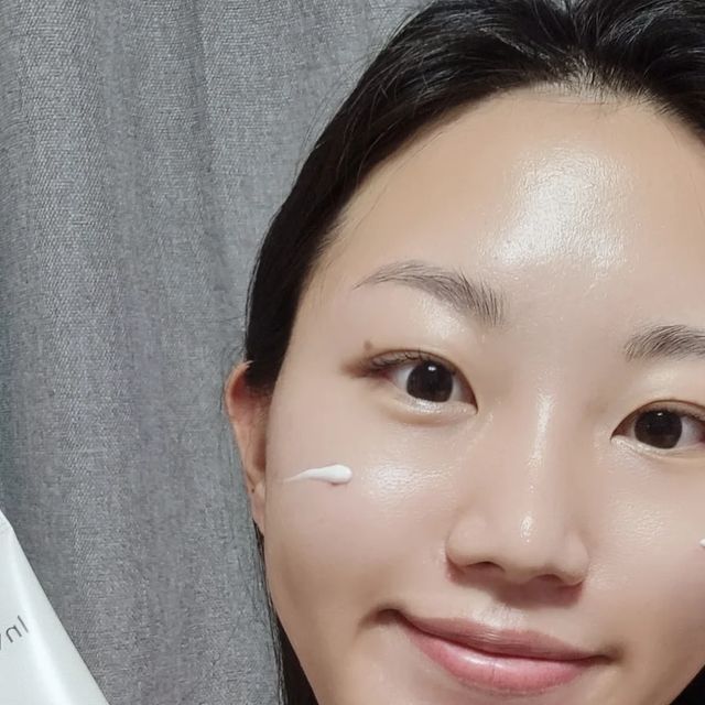 @bella_choi92 on Instagram: "#광고 #인워드 각종 화장품 리뷰를 하며 정말 인생탬을 만날 때가 있는데 인워드도 그 중 하나인 것 같다💓 피부요철에 효과적인 율무성분이 58%나 함유되어 있는 제품