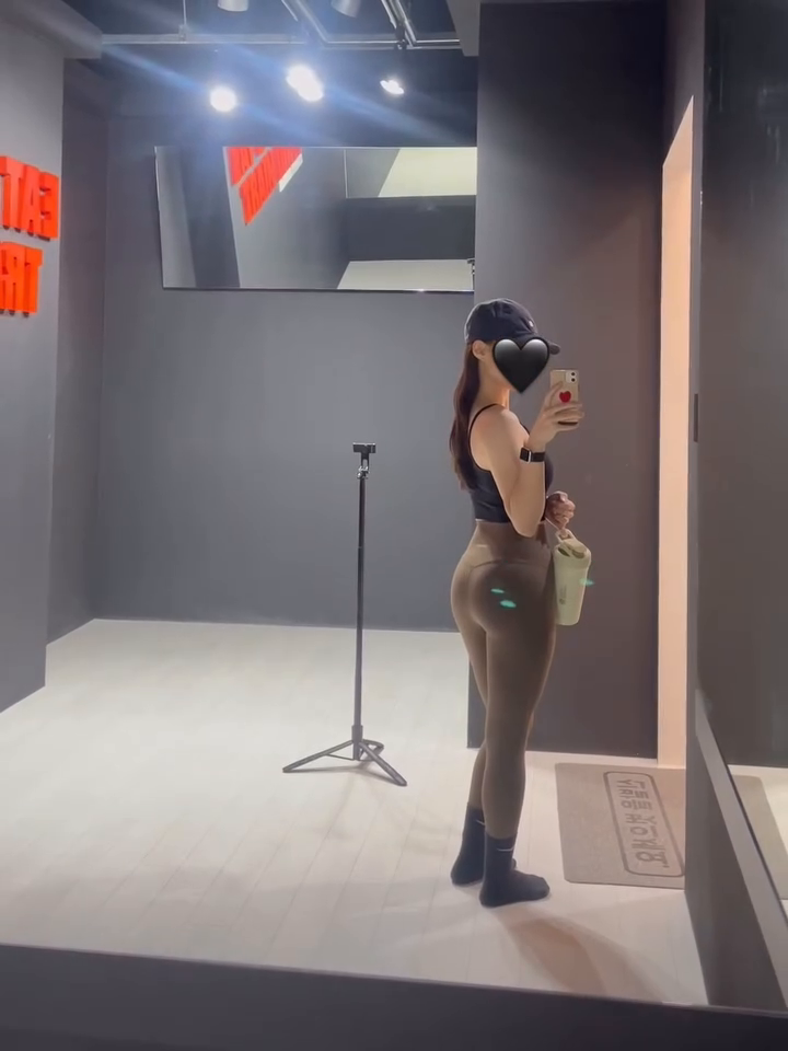 240117 #욘두_둔근
요즘 진짜 열시미~ 먹고 운동하는데..먹눈거 다아 온도니로 가주세요🙏🏻