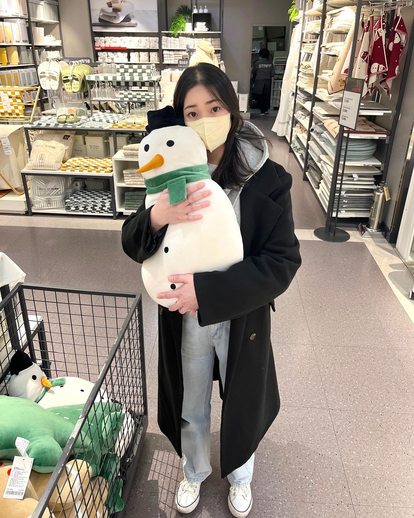 단지 조금(많이) 눈사람 인형이 갖고 싶었나봄.. ⛄️