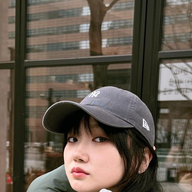 라희라고해ㅣ캐트릿 OOTDㅣ핫플리뷰ㅣ겨울딥코디 on Instagram: "#광고 #스탠다드에러 @standarderror_official 제가 좋아하는 스탠다드에러의 또 다른 ma-1 패딩 들고왔어요!👍 일단 딥그린 컬러감 너