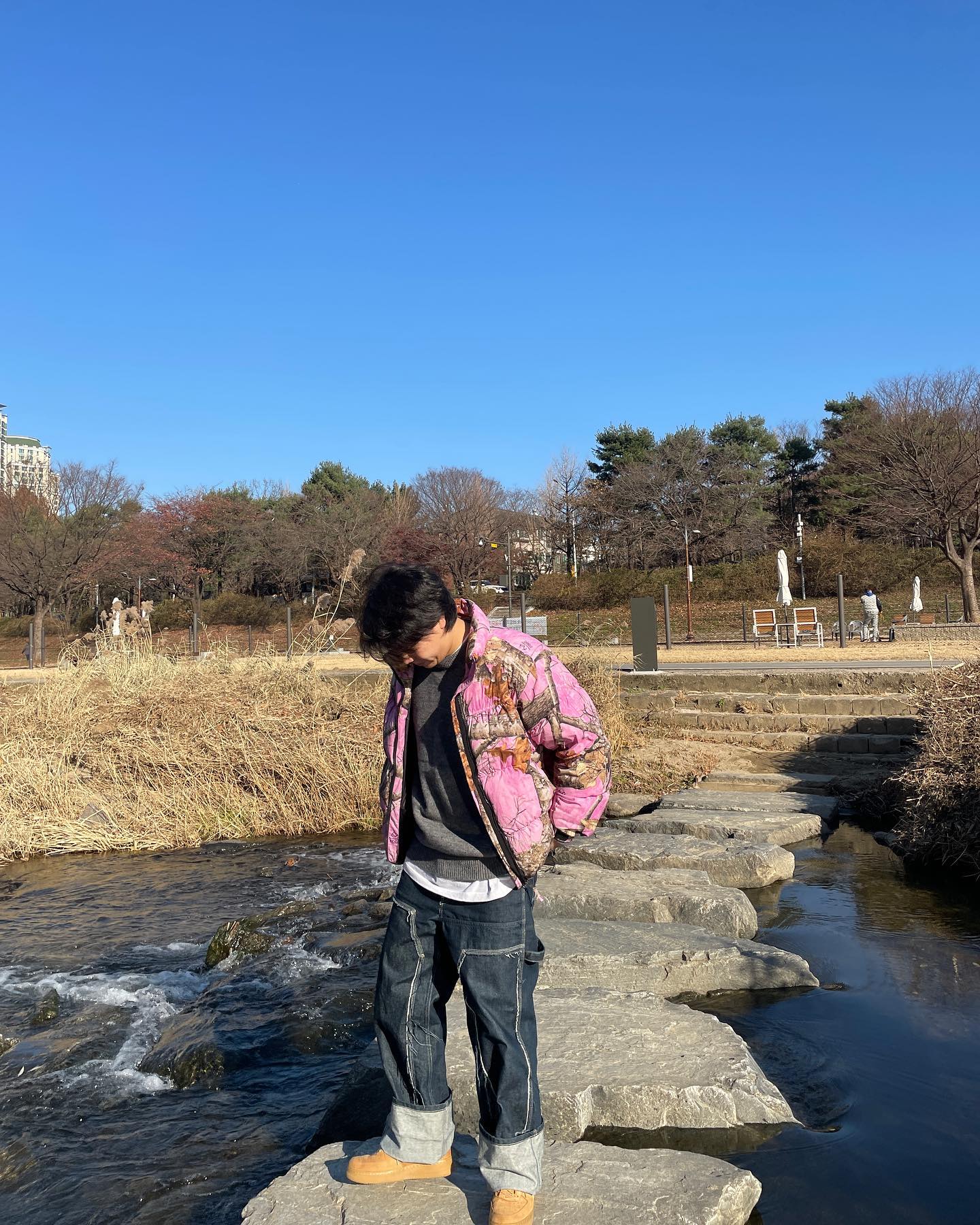 🏔️추벙🖤
.
.
.
.
#슈프림포스 #패딩코디 #남자니트코디