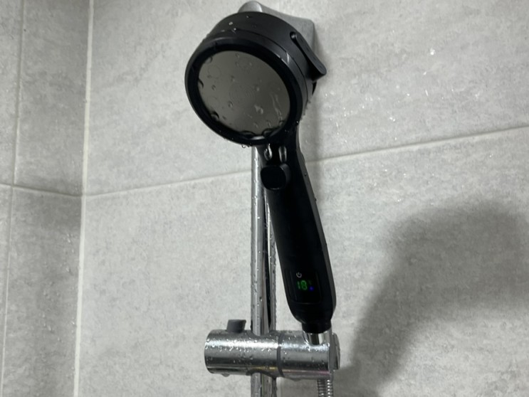 라이프스탠다드 올인원샤워기 | 청소모드가 있는 온도계샤워기