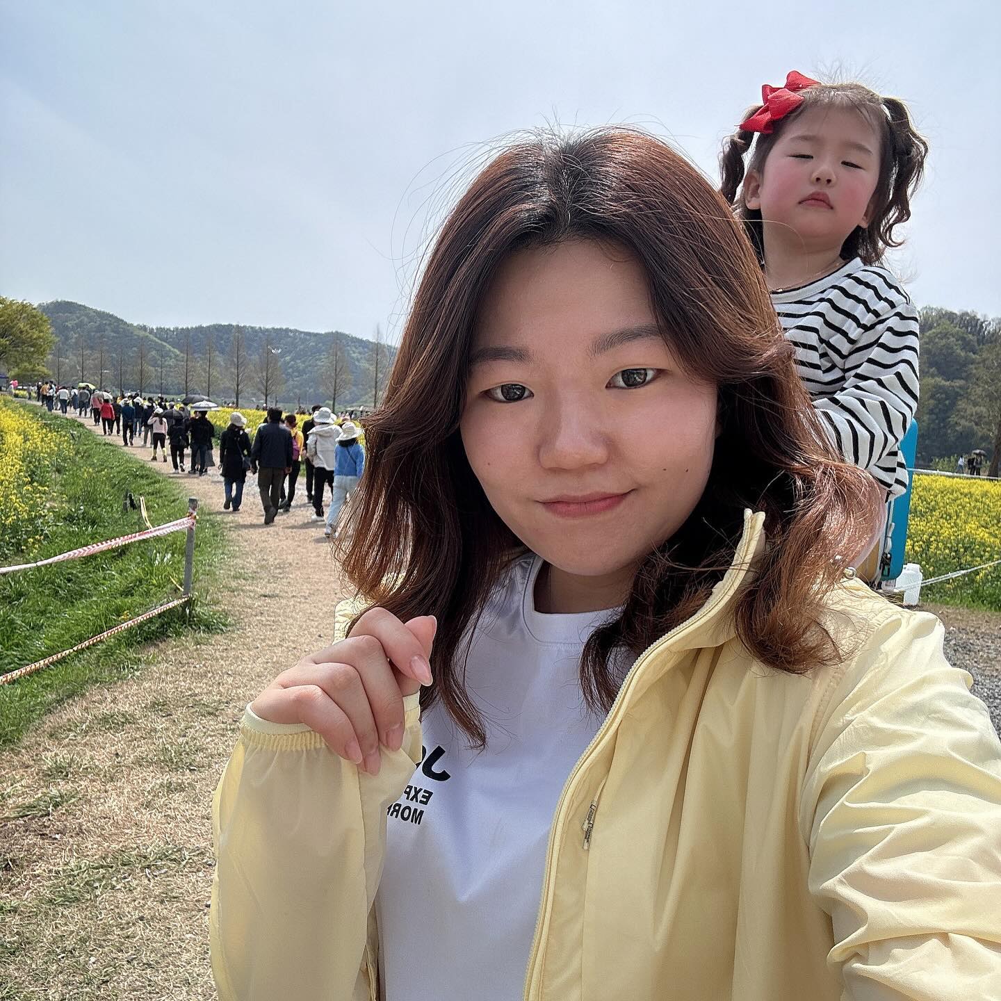 호기롭게 출발했지만 더위먹을뻔😭
축제니까 미어터지지 모,,,❤️
⠀⠀⠀⠀⠀⠀
#누구를위한축제인가 #남지유채꽃축제