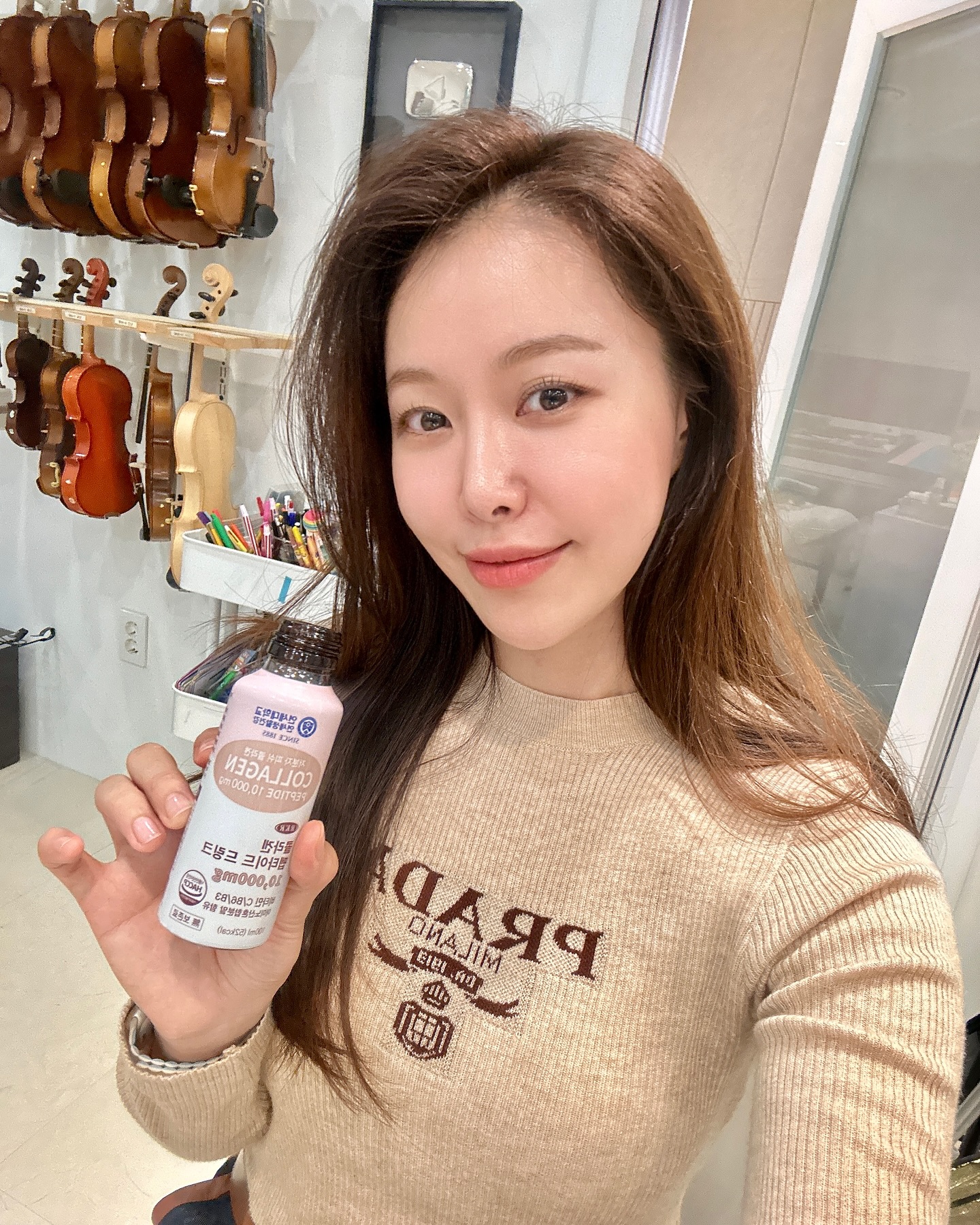 오늘은 회원님들과 콜라겐 충천💕

사과맛 콜라겐🍎 
쥬스같은느낌 굿😆

#주발 #레슨중 #바이올린레슨 #연세콜라겐 #마시는콜라겐 #비타콜라겐 #저분자피쉬콜라겐