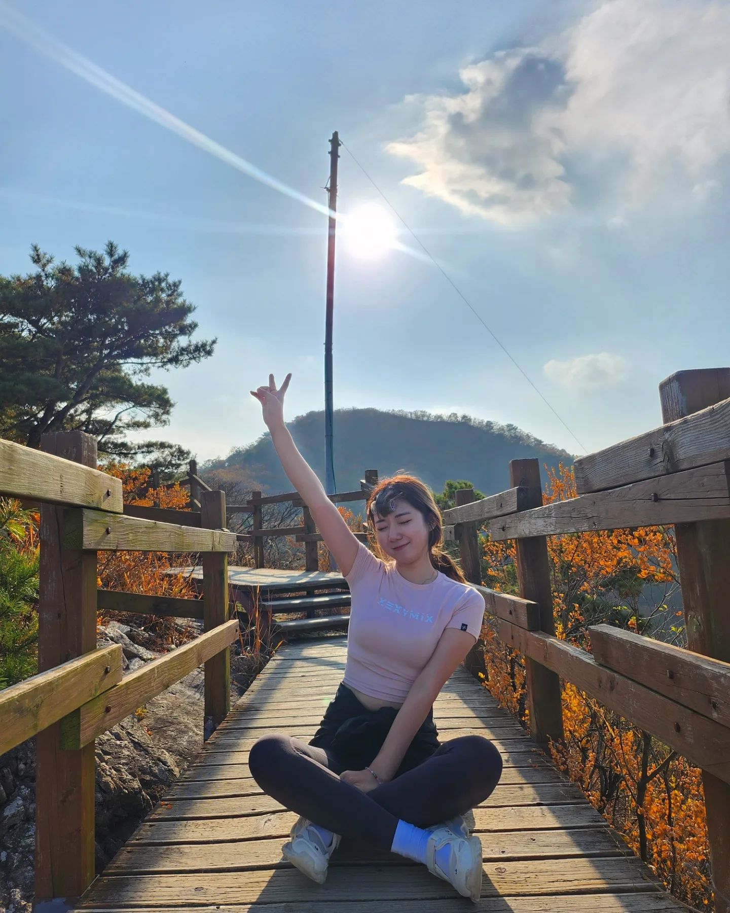 ⛰️☁️🍁