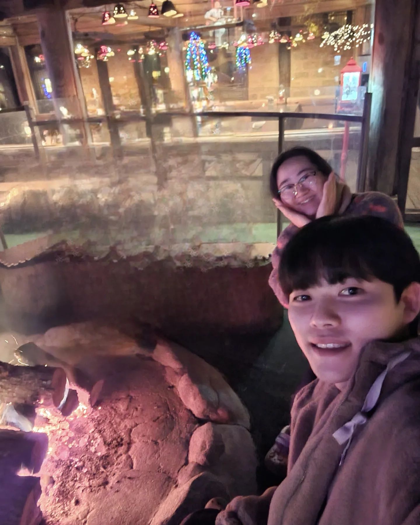 #데이트 #옛터 현아랑 세진이 현미까지 포식👶🏻
#포도차 #커피 #인절미 #영동뜨끈이