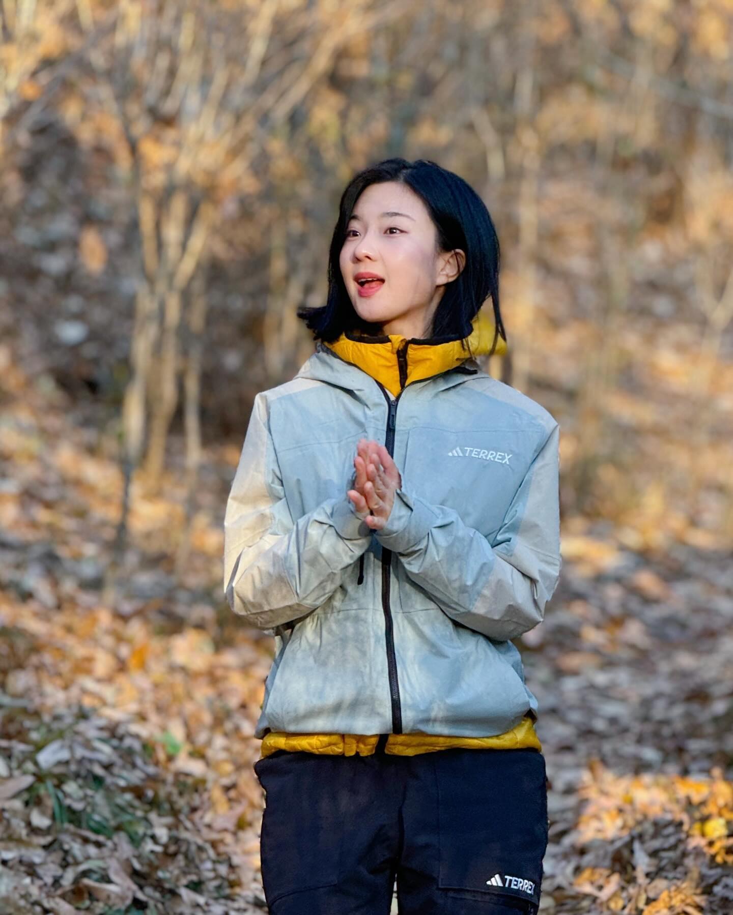 아디다스 공홈에 백만송희 폈어여,,,🌹❤️
adidas originals_kr 
#아디다스 #테렉스 #adidas #terrex #등산 #hiking