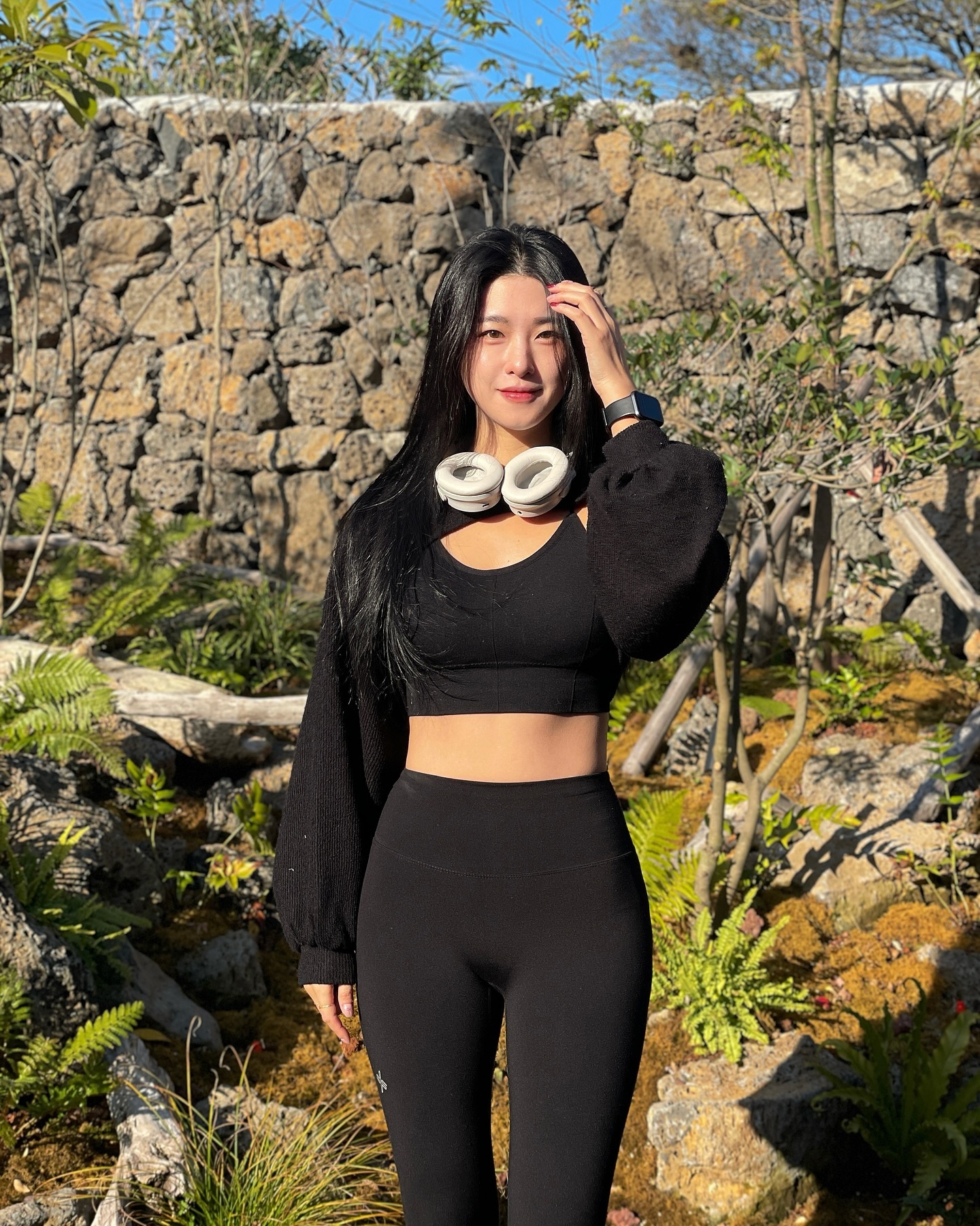 온전한 쉼으로 가득 찼던 나홀로 제주여행🌱
아침에 일어나 함덕해수욕장 서우봉 모닝산책 후
 stay_backyard 정원햇살 받으며 모닝스파 너므 행복해따
또 느끼고 싶은 여유로움, 조만간 또가야지🪴

#함덕독채 #함덕숙소 #자쿠지숙소 #제주동쪽 #스테이뒷빌레