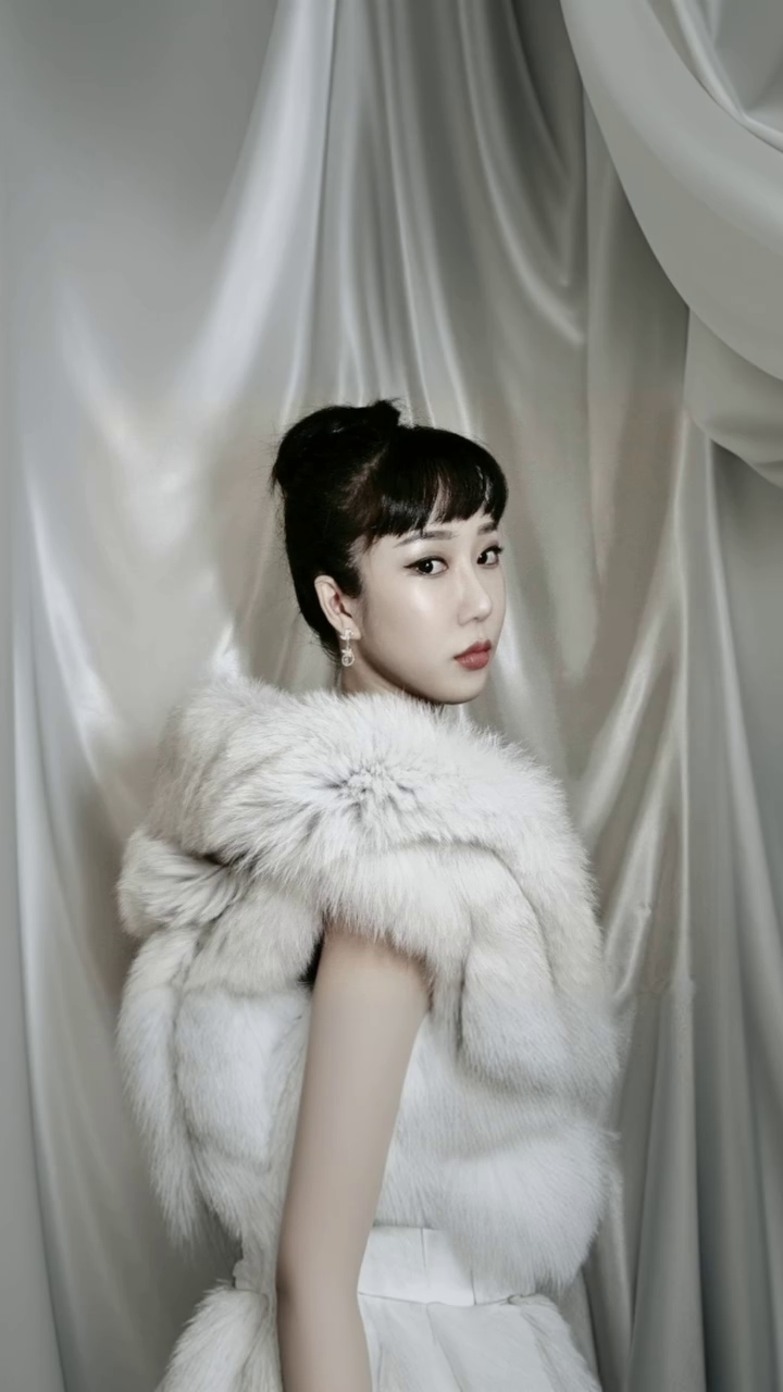 원본사진에 배경 만들어 주는 AI 
자연스러워서 신기함ㅋㅋ
근데 내 다리가 두꺼워지네ㅋㅋㅋㅋ
.
.
.
#AI #배경 #모델 #캡컷 #capcut #신기방기
