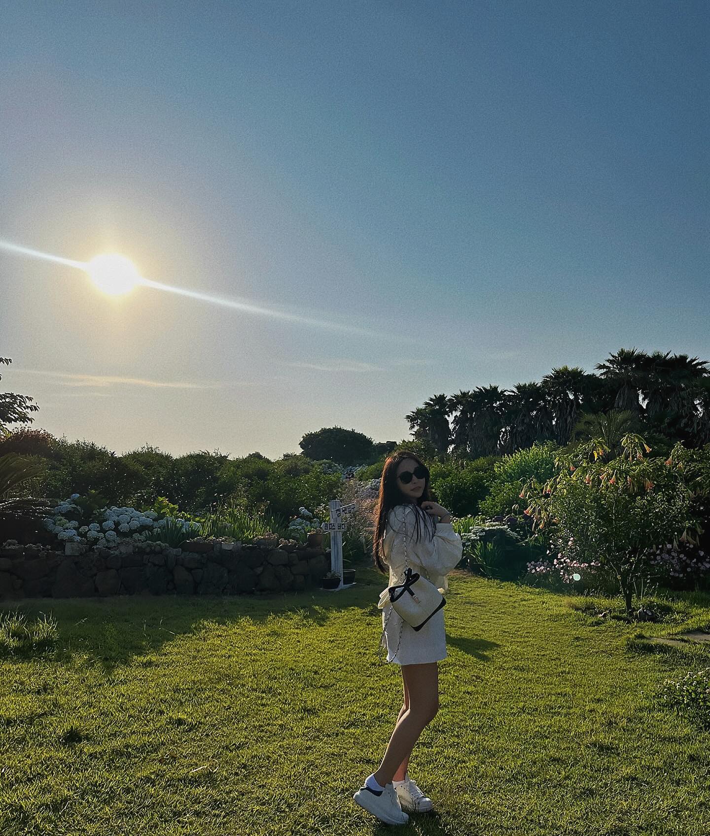 Why I can be happy,
my family, my life, my love ❤️
My Shelter Jeju 🍊❤️