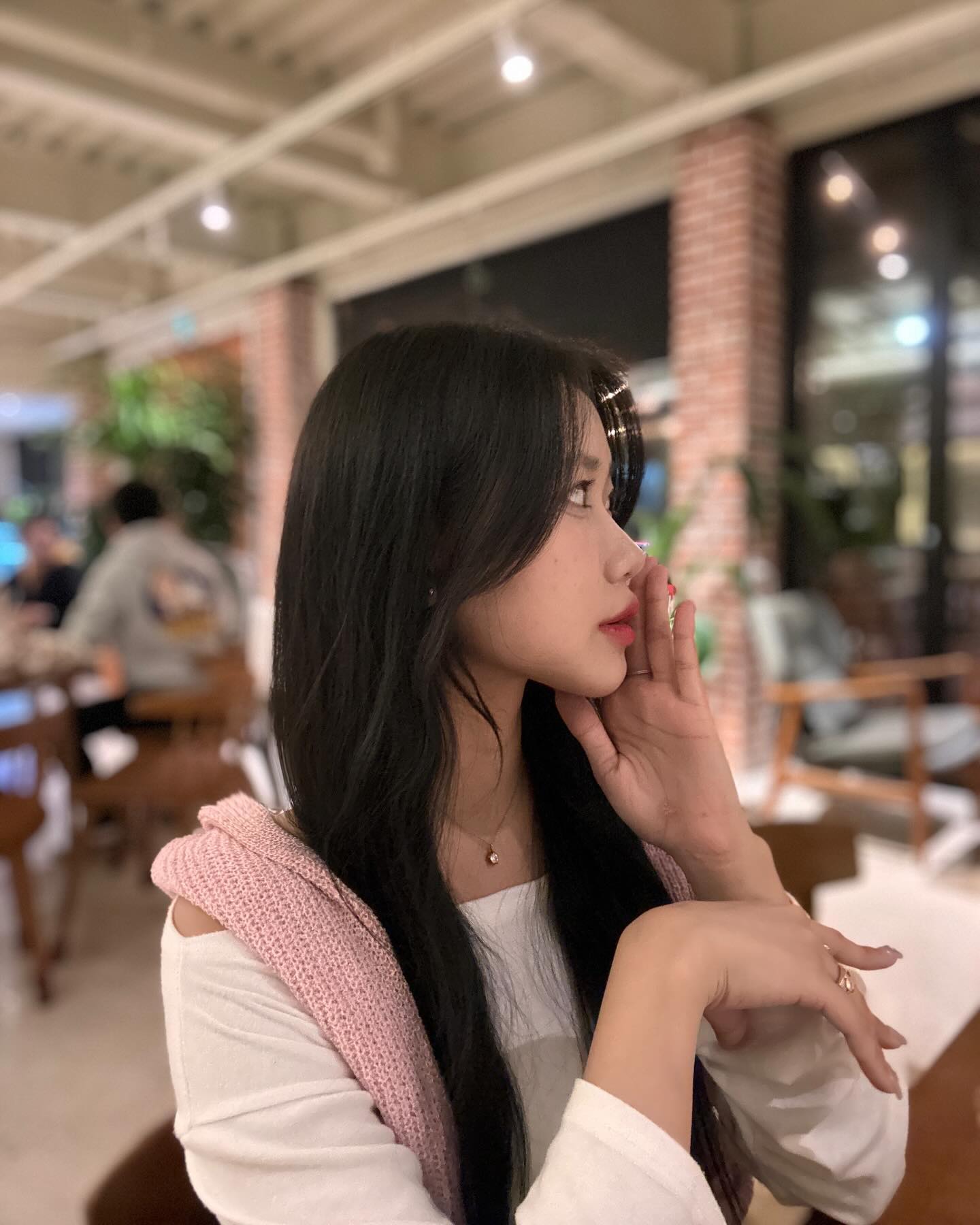 첫사랑이 뭐냐고 물어보면 나는…..(더보기)