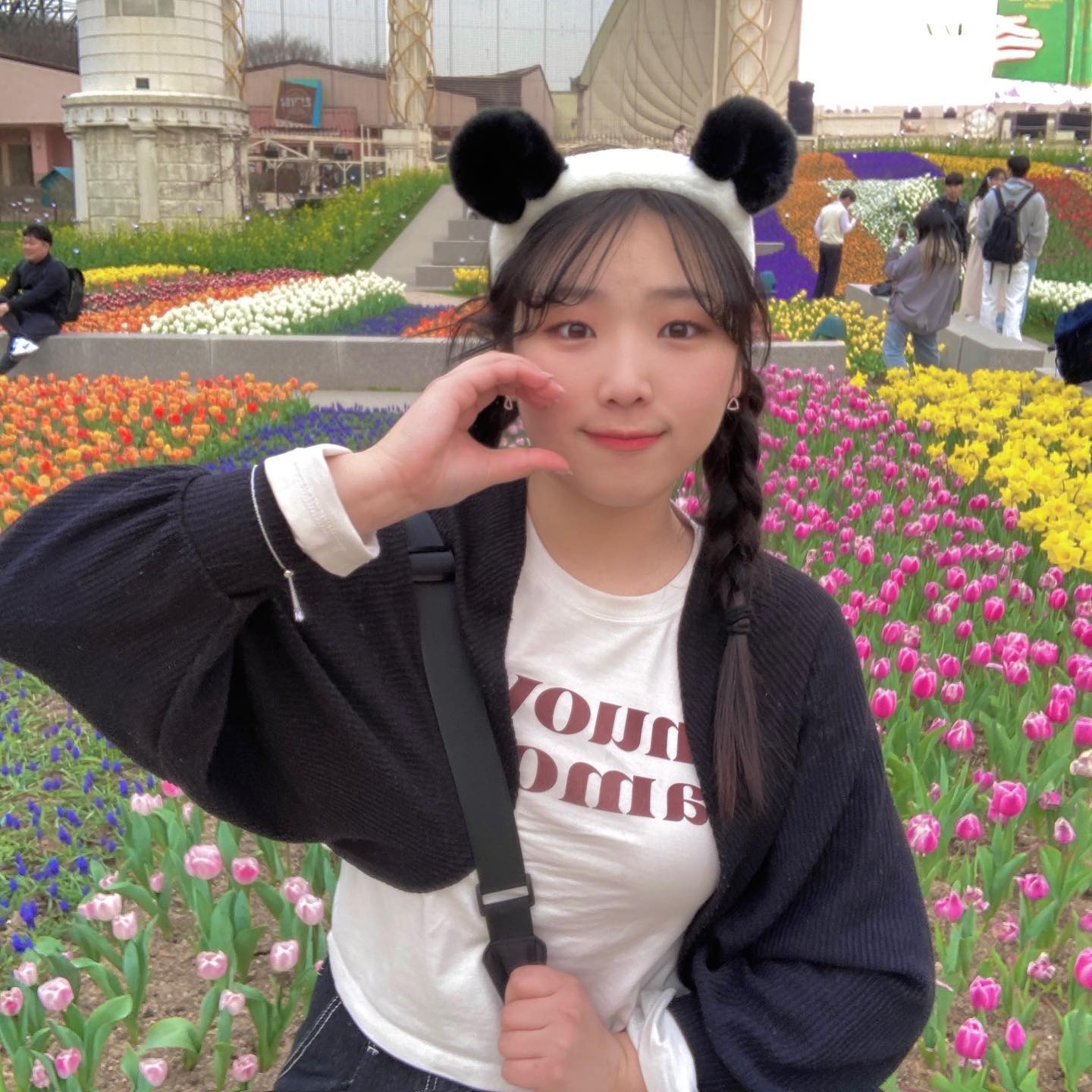 더블락스핀 3번 타고 오는 여자 어떤데 -!! ( •̀.̫•́)✧