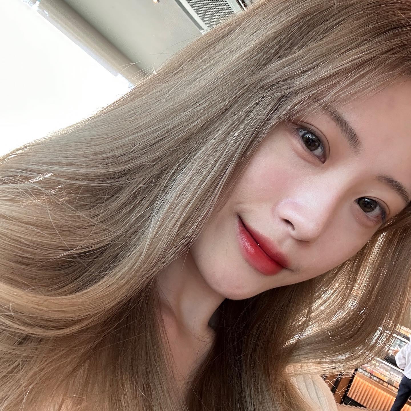 하루종일 카페에서 책읽고 스타듀밸리하고 하늘 구경하고 바쁘다 바빠 현대사회인의 토요일