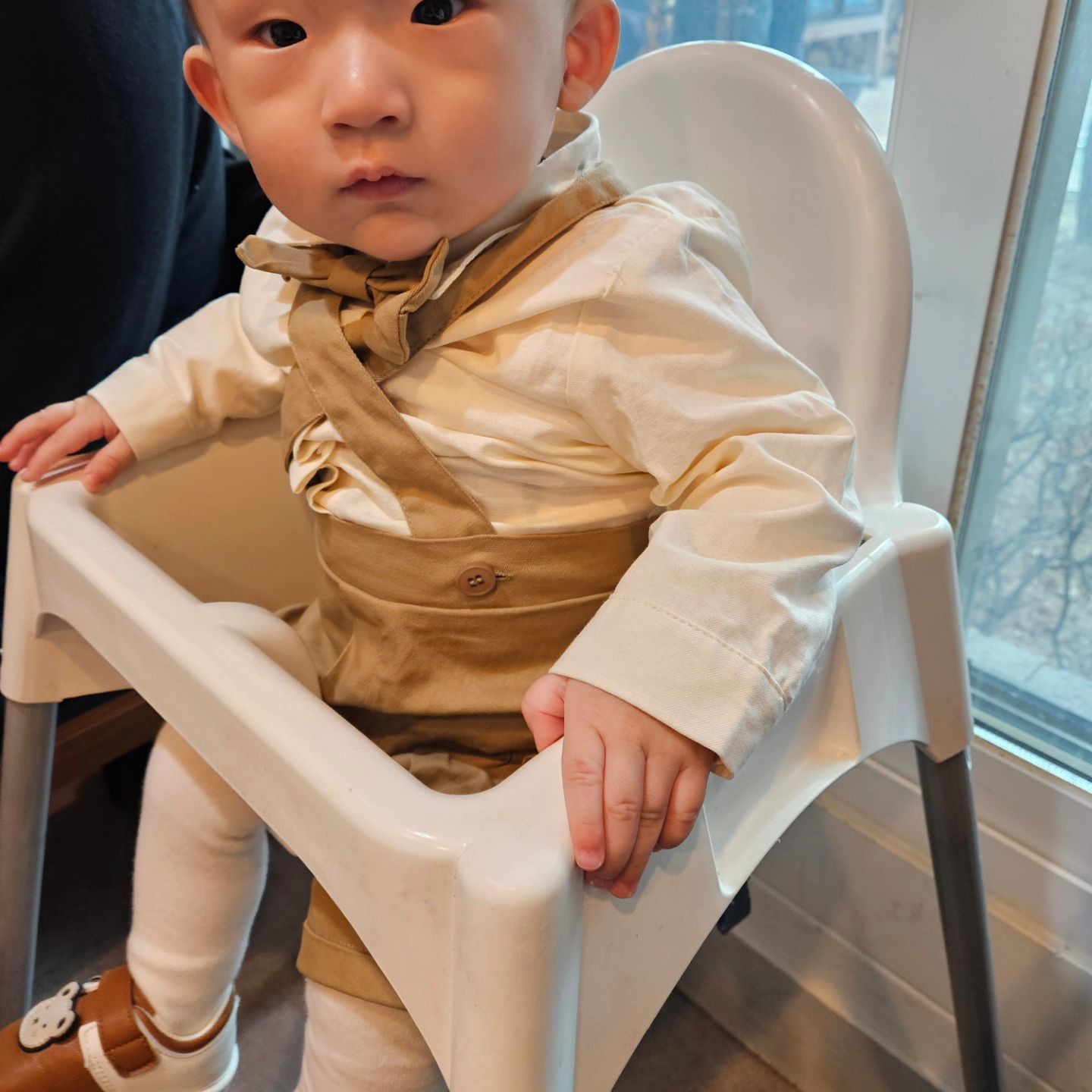 가족끼리 돌잔치 파튀~
생일은 2월6일이지만 가족끼리만 만나서 돌잔치겸 식사를 했다
또유니는 꼬까옷 입고 돌케익떡도 하고
즐거운 하루 였다!!
우리 아들 미리 생일 축하행 ㅎㅎㅎ
엄마 아빠 옆에 와줘서 고맙고 건강하게 있어줘서 고마워 
사랑한다 울아들~~

#생일 #돌잔치 #가족 #사랑