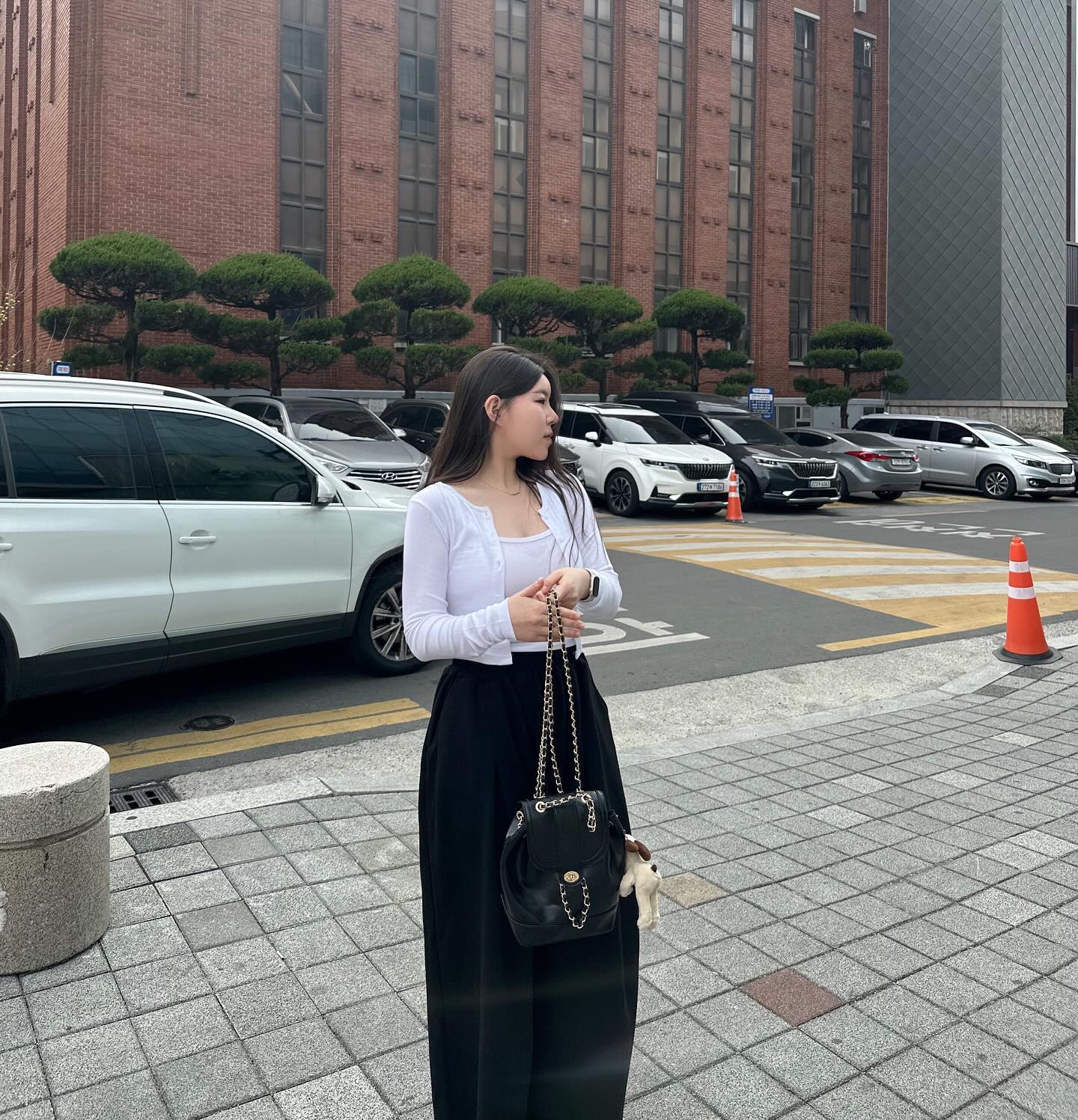 🏷️ 쫀쫀 스판 나시 가디건 세트(3 color)

여름 에어컨 밑은 추우니 휴대용 가디건으로 활용하기 체고 
보풀 제로 / 쫀쫀한 원단 2만원대로 만나보세요🎀💝