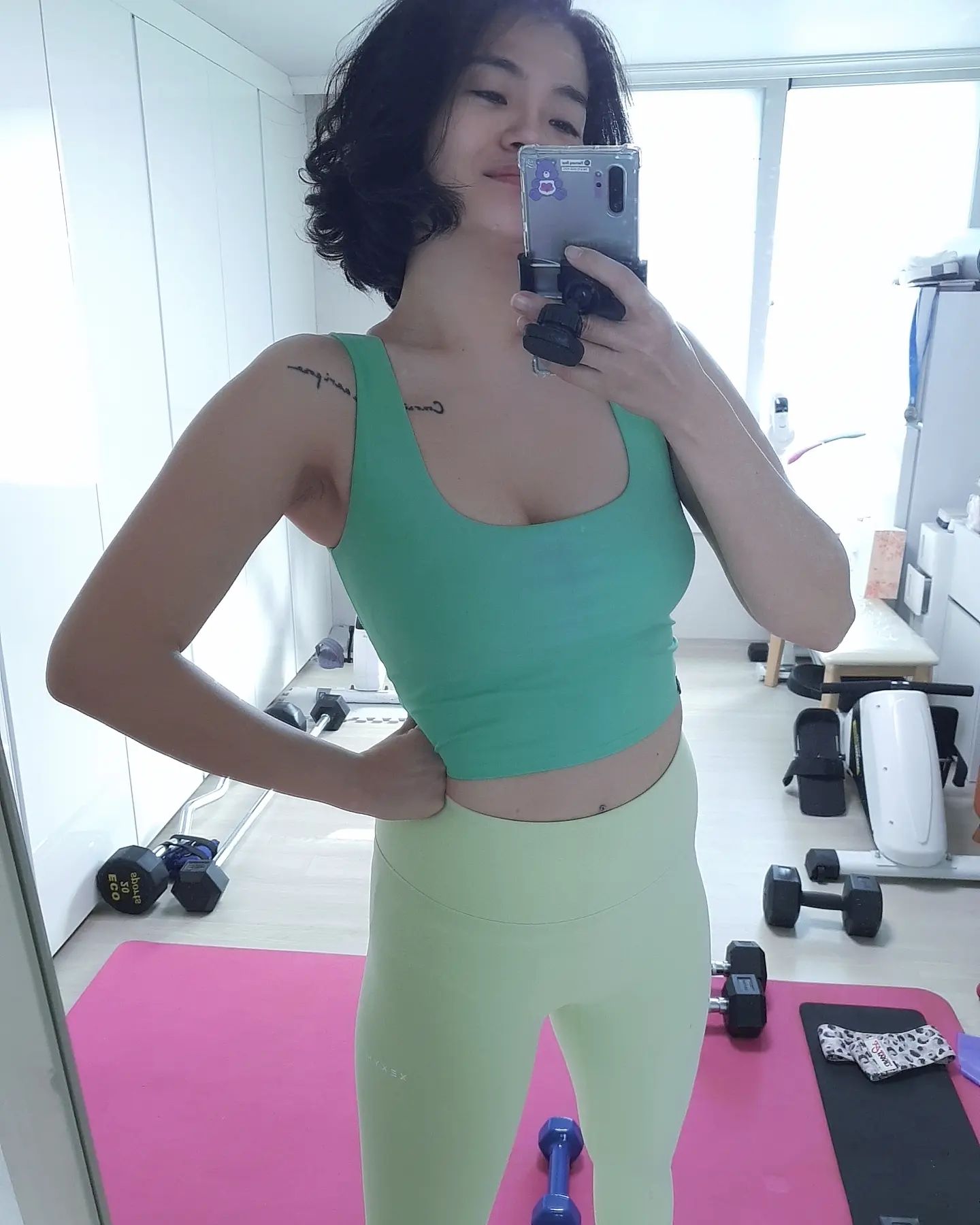 .
✅️24년 1월 23일 운동일지
근력 35분, 유산소 30분
.
약속이 있어서 유산소 5분 더 못한거 
겁나 신경쓰이고 계속 생각나요!!!!🥺
낼은 유산소 꼭 40분 해야지. 😕
.
#오운완 #ㅇㅇㅇ #운동 #헬스 #피트니스 #운동일지 #홈트 #쇠질