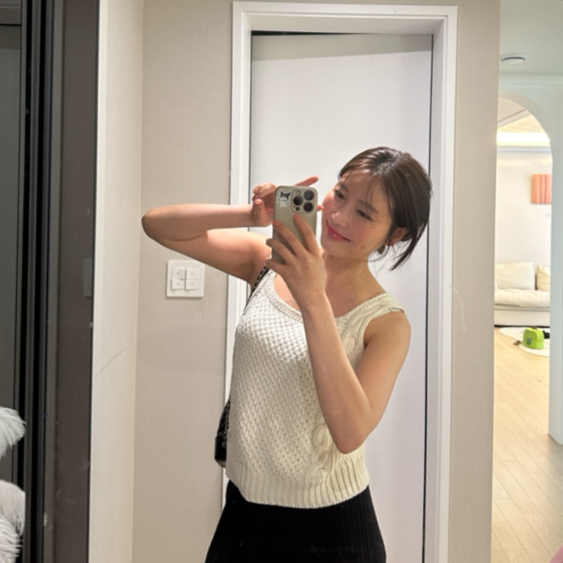 저 가방 속 립종류만 3가지,
밖에서 
이너뷰티로 챙겨먹는거만 🙄
하나두이서이너이다서이여섯이 ,

👉🏻글루텐아웃 내일 말도안되는 가격으로
준비해왔어요!!

👏🏻저 효소 먹고있어요🖐🏻하는 언니들
글루텐은 효소랑은 또 달라요!
왜 드셔야 하는지 오늘부터 차차 알려드릴게요!!

#디올립 #룰더핏#일상#츄어블 #코랄 
#립밤#형제맘#초딩맘#글루텐#핑크립