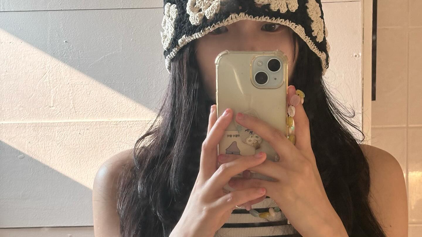 경주는.. 러브홀릭 공연을 두 나무 사이 초승달이 뜨는 봉황대에서 볼 수 잇어 🤤