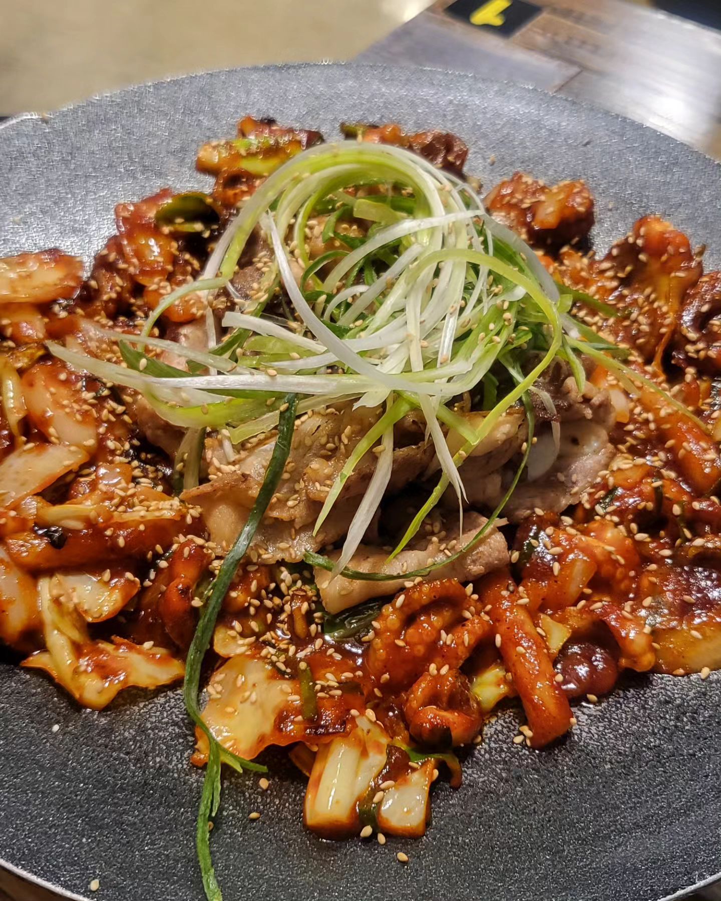 쭈알 불향가득한 불향쭈꾸미🐙 + 대패삼겹추가🥓 = 💯
먹고 볶음밥까지 먹으면 행복도 상승
역시 매운거 땡길땐 쭈꾸미야 (｡•̀ᴗ-)✧ 후후

가게에 적혀있는 쭈꾸미 맛있게 쌈싸먹는법대로 먹으면 계속 들어가지요~

#쭈꾸미가알고싶다 #쭈꾸미가알고싶다달동점 #달동맛집 #삼산맛집 #울산맛집 #먹스타맞팔 #먹스타 #울산밥집 #울산술집 #울산쭈꾸미