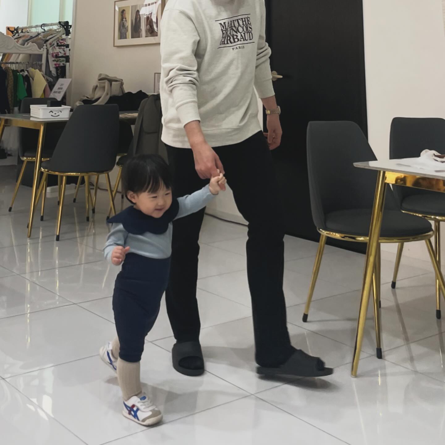 D+431일
만삭사진촬영🧡
주말에 조리원 연계로 무료촬영 다녀왔어요!
선물도 많이 챙겨주셔서 감사하지만 사진은 돌사진에 힘 쏟는걸루..😂