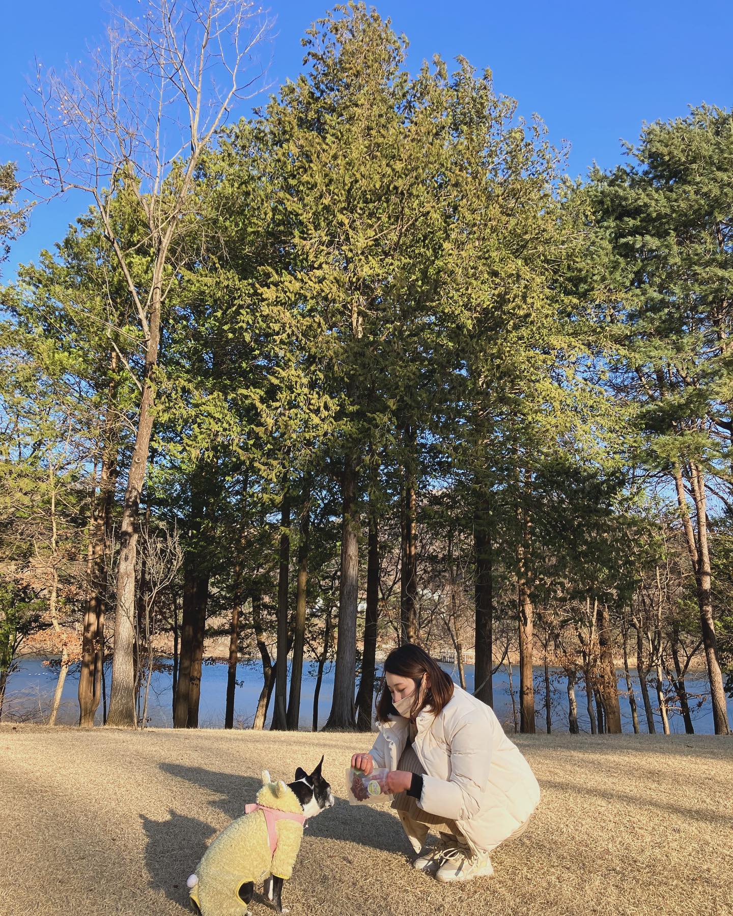 오랜만에 업뎃📸

생일기념 남이섬🏝️

설연휴에 갔다가 아쉬워서 또 갔는데..

얼어 죽을뻔🥶🥶

치치 산책하면서 각종 새들도 구경할수 있어서 너무 좋았찌❤️

다음에 날 따뜻해지면 또 가야지🏃‍♀️