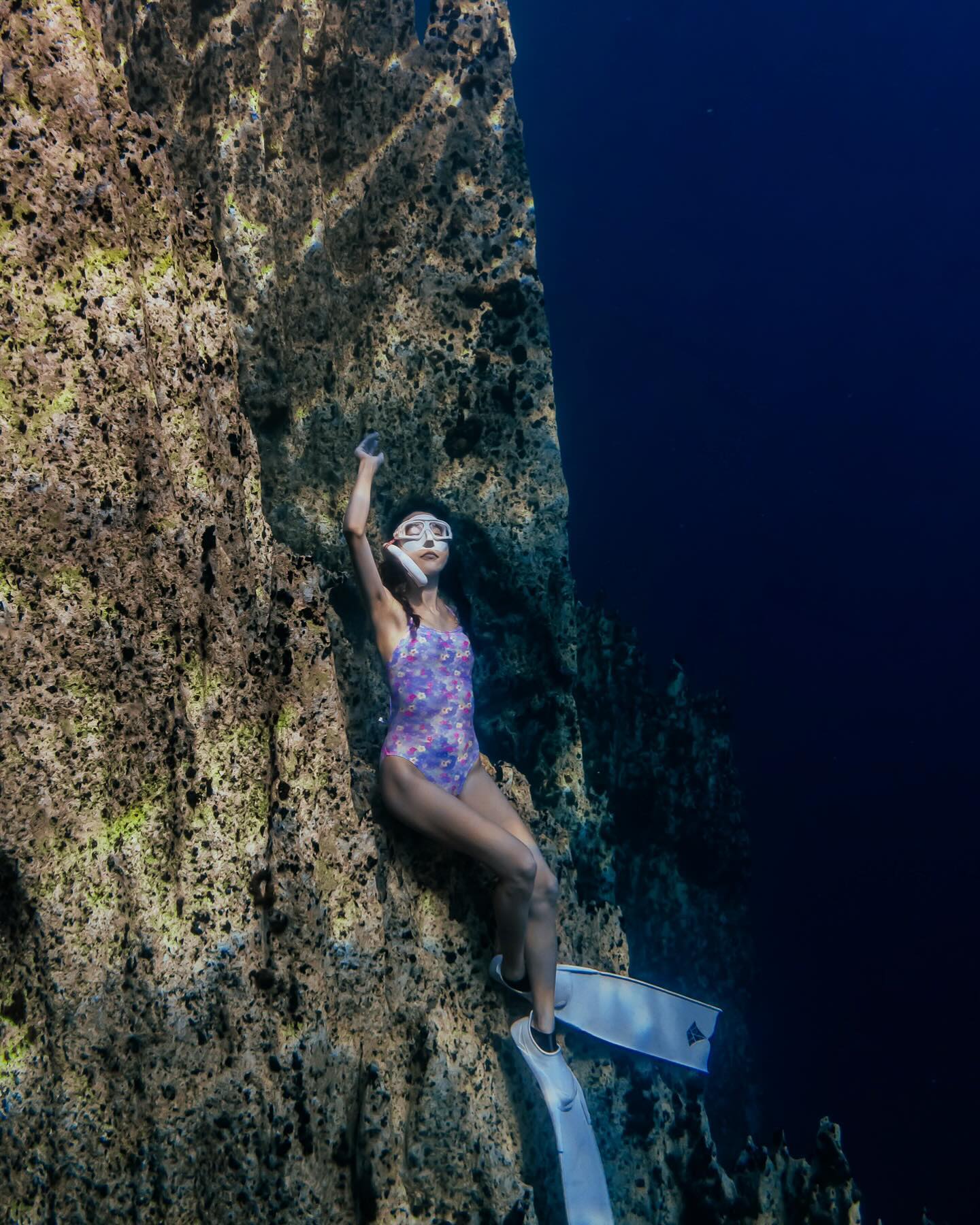 🏞️ 바라쿠다 호수에서 평화롭게 휴식중 

bornto_dive 🧜‍♀️🧜‍♂️ 💕 
sentisports 👙