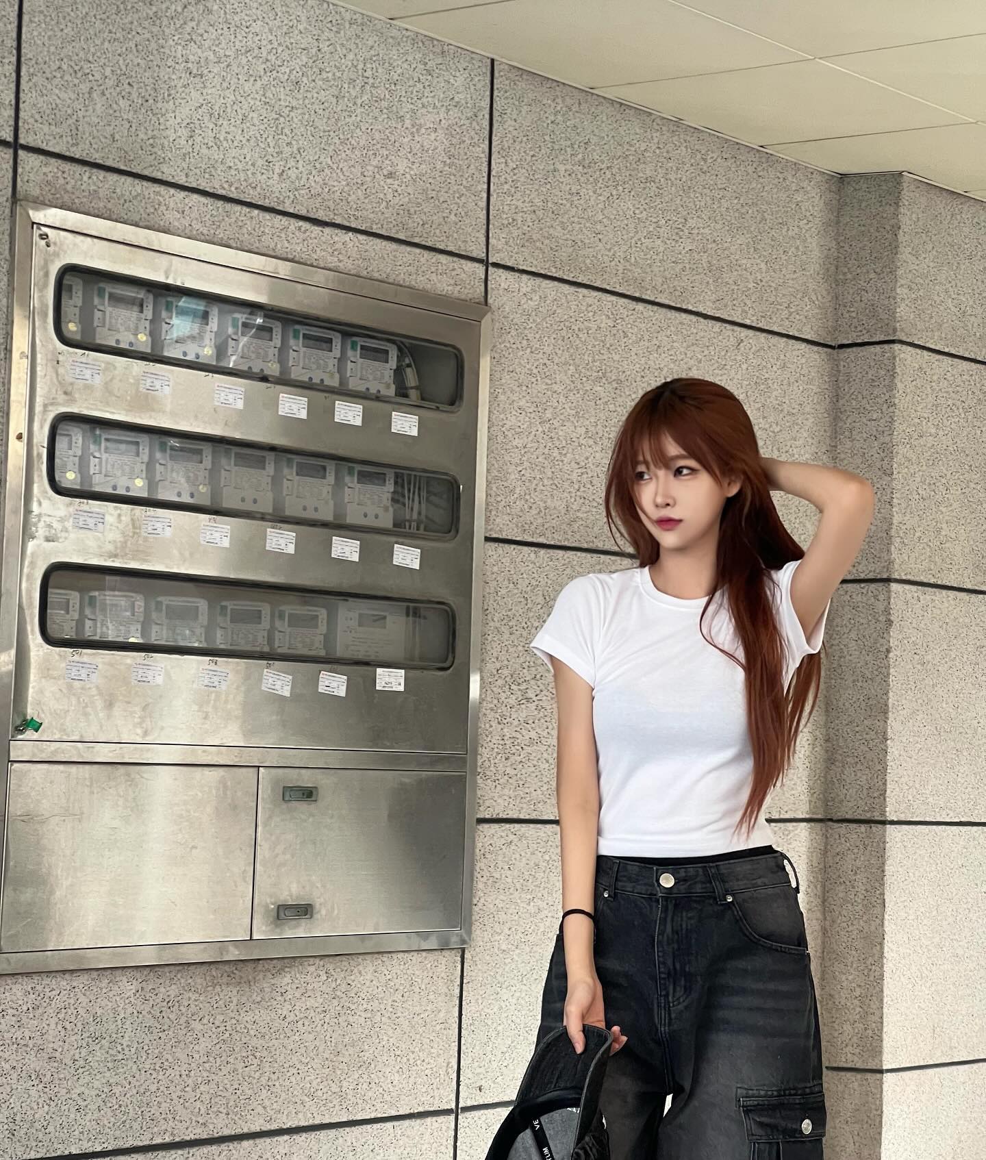 commonunique_official 
#광고 이제 날씨도 여름이 되어가는~~ 시점
핏좋은 흰티 빈팔은 필수지(?
.핏 맛집 커먼유니크 팔 컷팅라인이 젤 맘에들어
.
.
#커먼유니크 #commonunique #셀럽서포터즈 #패션스타그램 #스트릿패션 #패션 #데일리룩 #데일리룩코디 #쇼핑몰추천 #Kfashion #Koreafashion
commonunique_store 
#셀럽서포터즈