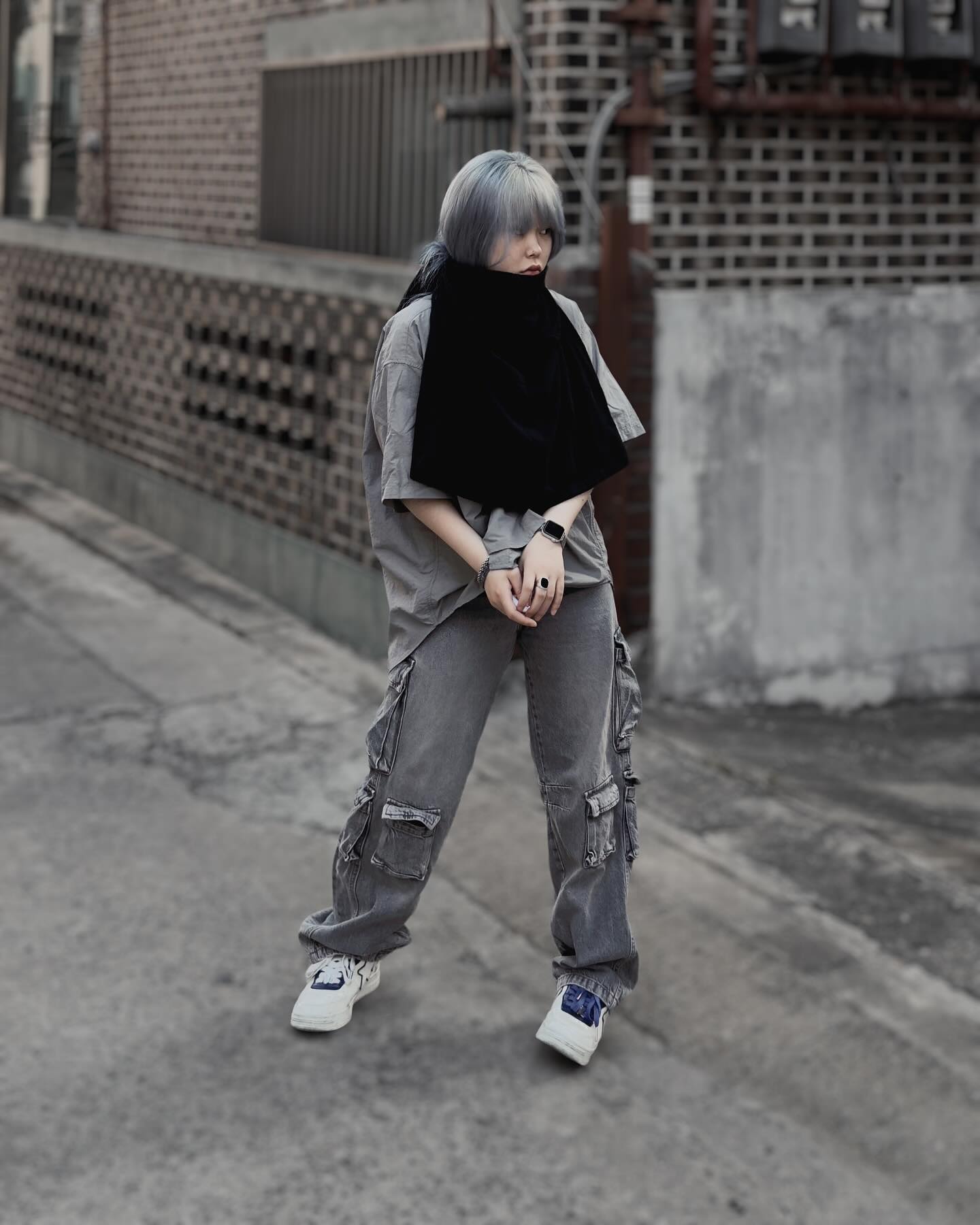 왕 큰 반지 끼면 기분이 왕 조크등여?

ACC nonenon_official ✔️
EPOXY4 + RNG 착용

#NONENON #논논 #kstyle #blackaccessories #outfit #ootd #streetwear