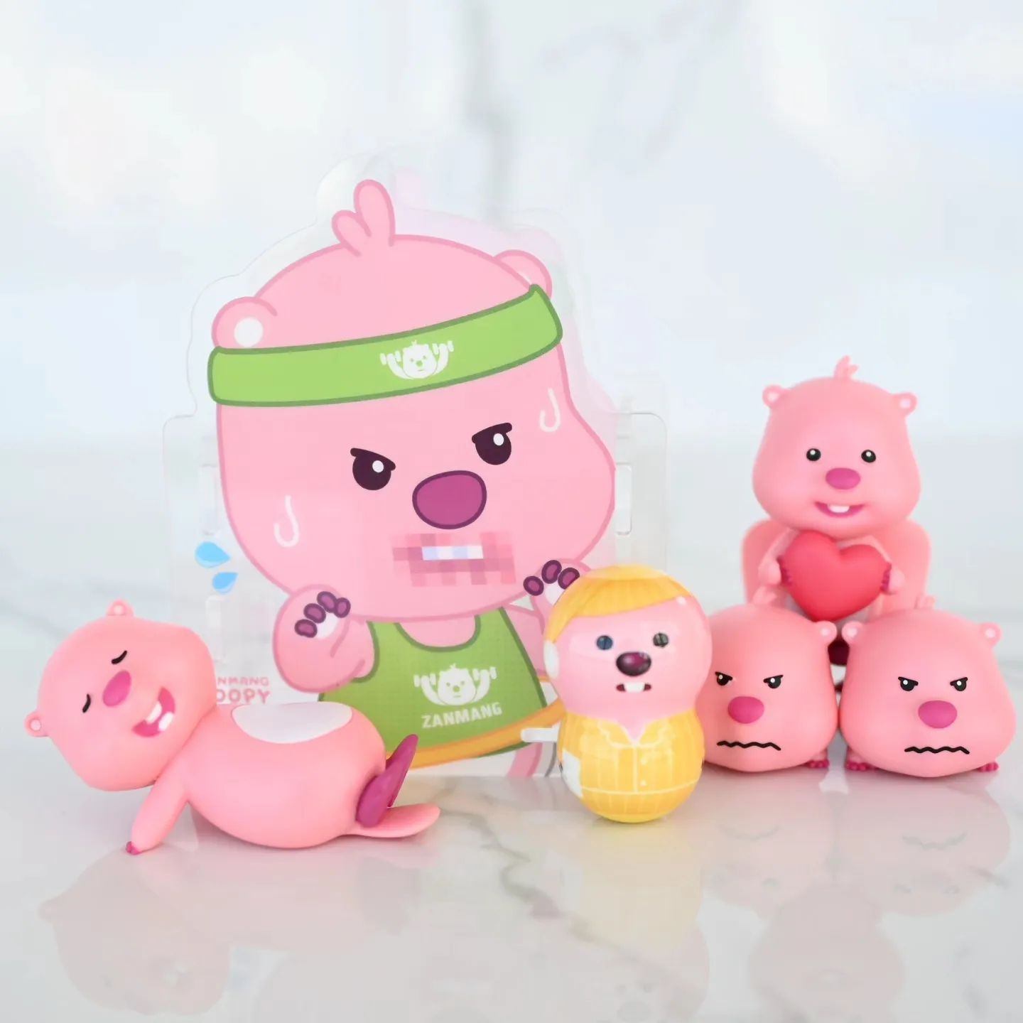 협찬 CU신상, 잔망루피 시리즈✨
루피 좋아하는 우리 딸과 나를 위한 선물(!)
전에 출시한 잔망루피 오뚝이가 인기폭발하면서
이번에 CU에서 잔망루피 아크릴 홀더, 룹쌓기
피규어 캔디가 새롭게 출시했어요👍🏻🩷
⠀
오뚝이 캔디 24종으로 다양한 잔망루피를 만날 수 있고
잔망루 룹쌓기는 하나만으로도 존재감 폭발!
잔망루피들을 모아 룹쌓기게임 OK~~
내 마음에 쏙 든 제품은 바로 아크릴 홀더!
귀여운 잔망루피가 새거진 아크릴 홀더는 책상에 물품 정리도
할 수 있고 그냥 올려둬도 너무 귀엽다구ଘ(´•3•)⊃━☆
⠀
지금 CU에서 진행 중인 이벤트!
잔망루피 오뚝이 캔디 2+1 행사 중✨
세상 귀여운 잔망루피 피규어 굿즈는
오직 CU에서 만날 수 있어요🩷
⠀
오늘도 CU로 루피 만나러 슝슝=3
⠀
⠀
#잔망루피피규어캔디 #잔망루피아크릴홀더 #잔망
#잔망루피 #피규어 #캐릭터 #편의 점신상 #CU신상
#이벤트 #씨유 #CU #뤂덕 #루피덕후 #인싸 #인싸템