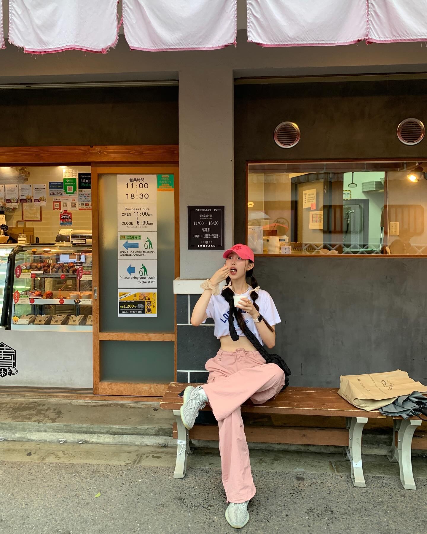 밤도 낮도 예쁜.....💖
여행할 때 비오는거 싫어하지만 이번엔 비땜에 안더워서 오히려 좋아 조만간 또 갈게잉~~~~~!!!!!!