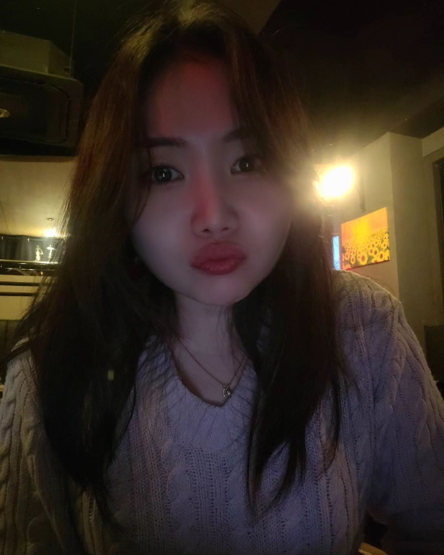 입술에 필러 맞은거 같넴 💋