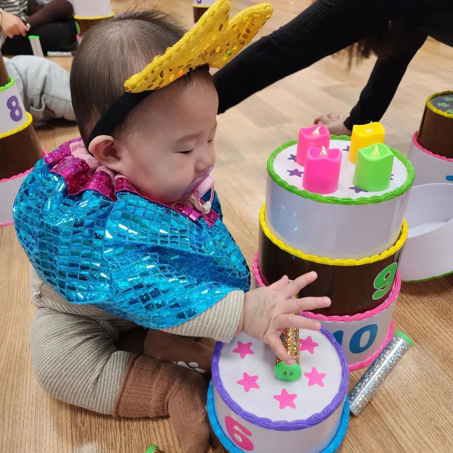 -
우당탕탕
생일놀이🎂

엄마가 신나브렀네 

#생일케이크 #생일파티 #북스타그램