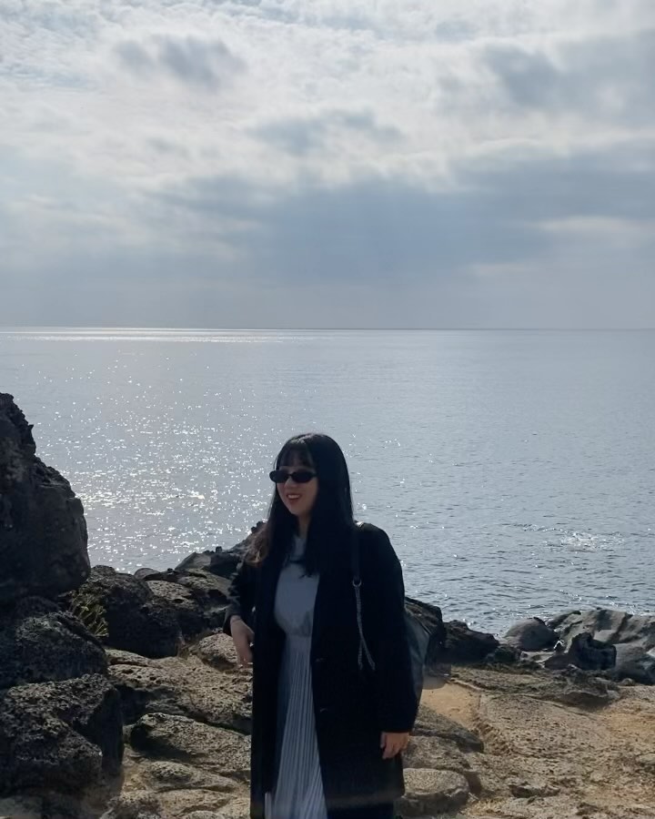 썬구리는 킹받지만 마음만은 공주등장 (っ☌ᴗ☌ｃ)🩵 
.
.
.
.
.
#20231129 #제주도 #여행 #떠나요제주도 #제주동쪽 #셋째날👌 
#일상 #데일리 #daily #힐링 #셀카 #셀스타그램 #셀피 #selfie
#ootd #instagood #얼스타그램 #공주컨셉👸 #민지_제주🍊