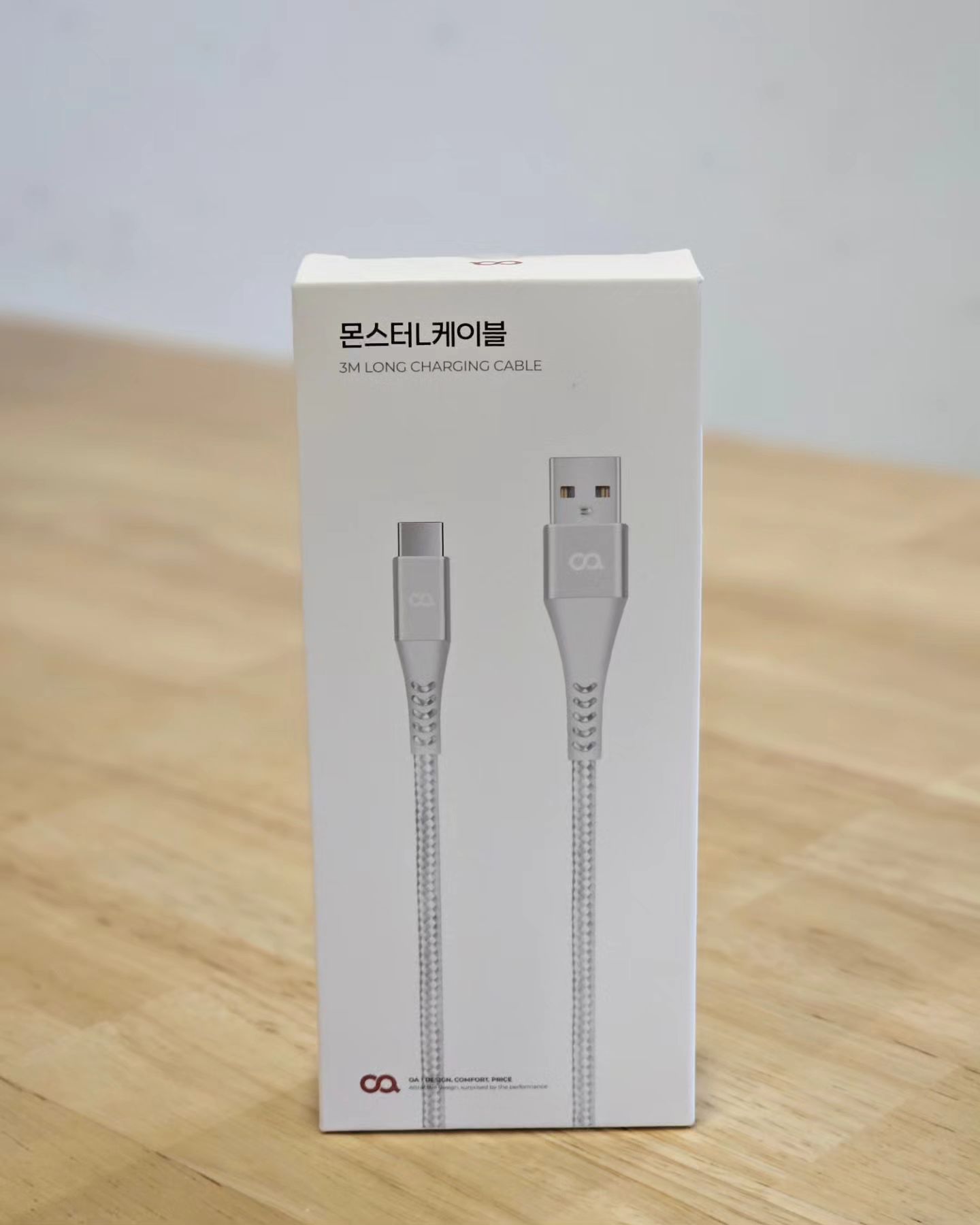 #협찬
.
여행갈때 #오아몬스터터L케이블 
.
요즘 정말 잘 사용하고 있는 길고 긴 18W 고속충전 케이블!
충전과 전송을 모두 할 수 있고, 무려 3m 길이로
언제든 어디서든 여행하며 사용할 수 있는 제대로된 충전 케이블