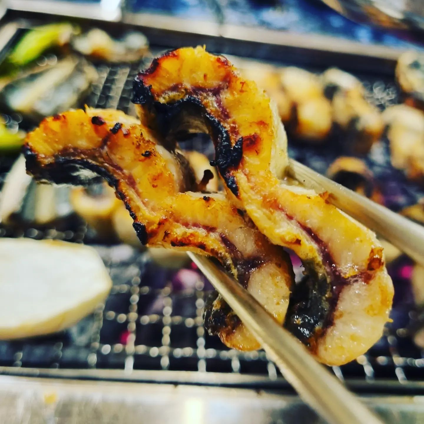 #우장관
장어구이로몸보신♡
항상가던곳말고새로운곳찾아서~~
소고기도함께판매하는곳인데
사람이엄청많음
그래서아무리불러도직원들이안오심;;;;
맛있게먹긴했는데..
너무덥고정신없고..
또갈지는모르겠음
.
.
#장어구이 #장어구이맛집 #목동장어구이 #목동장어구이맛집 #오목교장어구이 #오목교장어구이맛집 #목동맛집 #오목교맛집