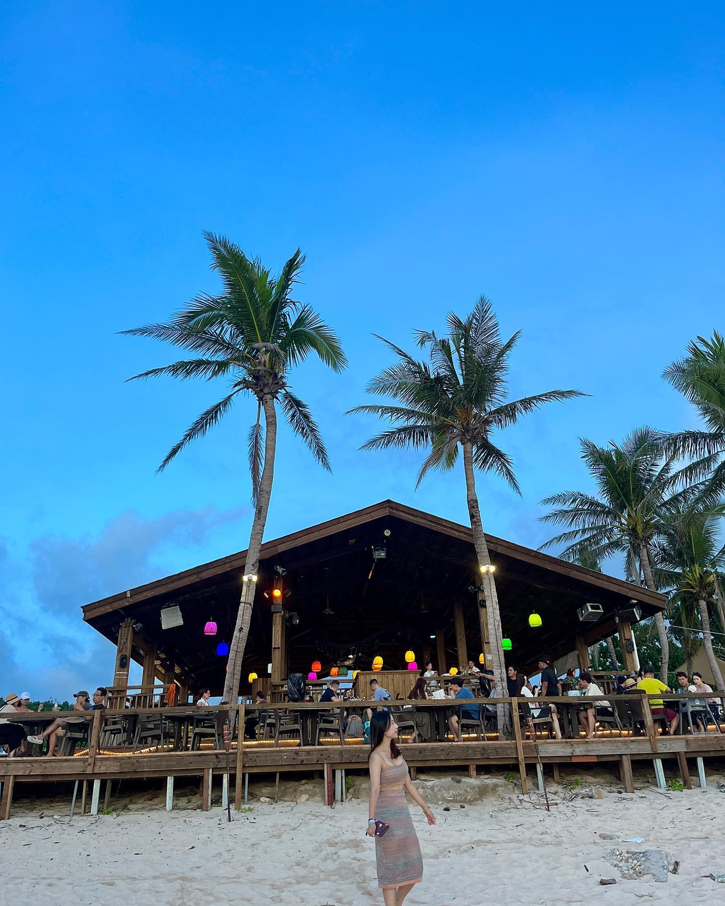 𝑠𝑢𝑛𝑠𝑒𝑡𝑙𝑜𝑣𝑒𝑟🧡💙🌴

#괌 #괌여행 #더비치바 #sunsetlovers #괌맛집 #건비치 #summervibes #summer #travel #guam #양양