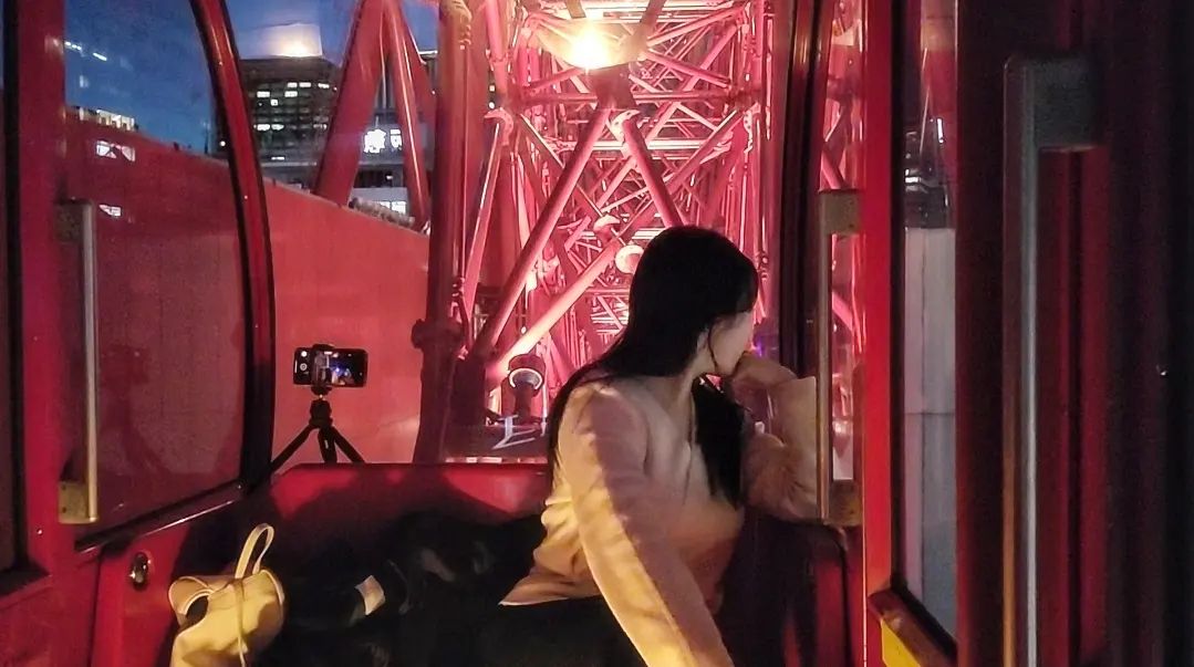 🎡🙂🍴🏰🌽🦆🦉🍻
부엉이... 눈빛이 왜그래...👀