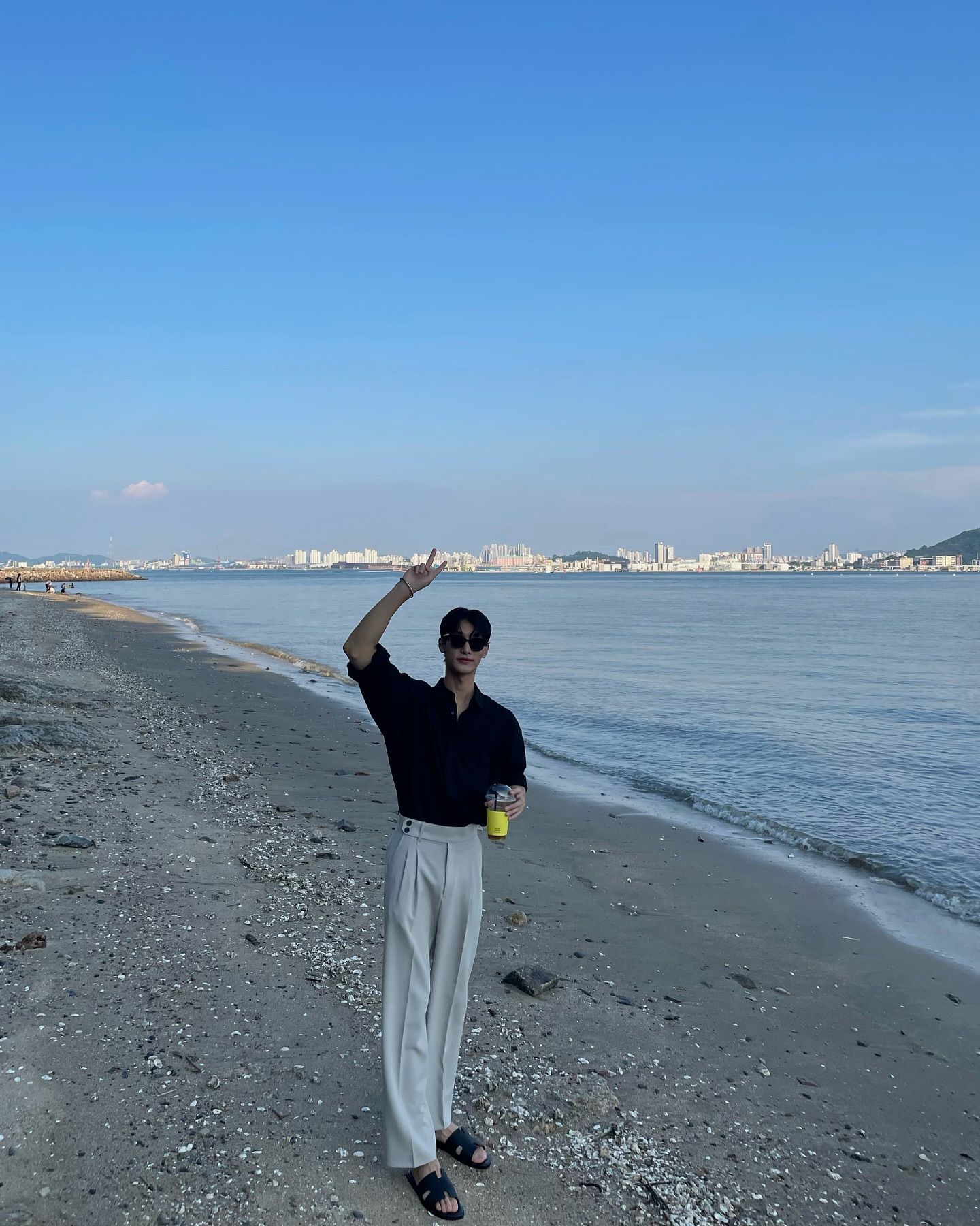 8월의 낭만여행
.
.
.
.
.
.
.
.

#인천 #인천여행 #인천여행추천 #바다 #바다여행 #바다스타그램 #영종도 #영종도카페 #영종도여행 #여행사진 #여행에미치다 #여행기록 #여행일기 #여행스타그램 #여행 #광주 #서울 #대전 #대구 #부산 #울산 #한국여행 #국내여행 #travel #travelphotography #travelgram #8월 #감성 #감성사진