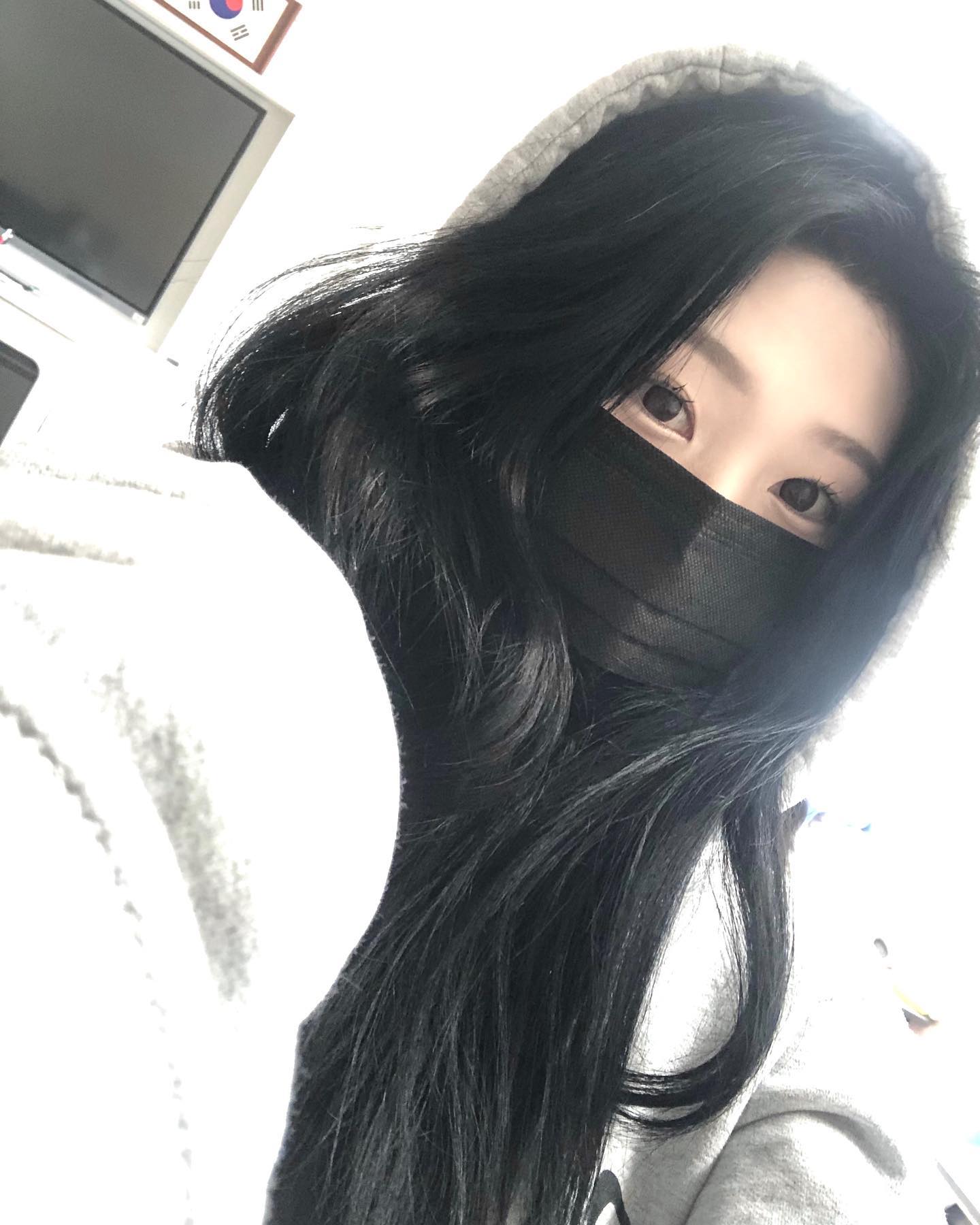 🖤🤍

.

.

.

.
#05 #05년생 #04 #좋아요 #좋아요반사 #좋반 #첫줄반사 #좋반테러 #좋아요테러  #좋반해요#좋반환영 #팔로우 #선팔로우 #맞팔로우 #선팔하면맞팔 #맞팔해요 #Follow #Followme #follow #followme #follow4like #followforfollowback #like #likeforlikeback #likeforlikes #fff #フォロー