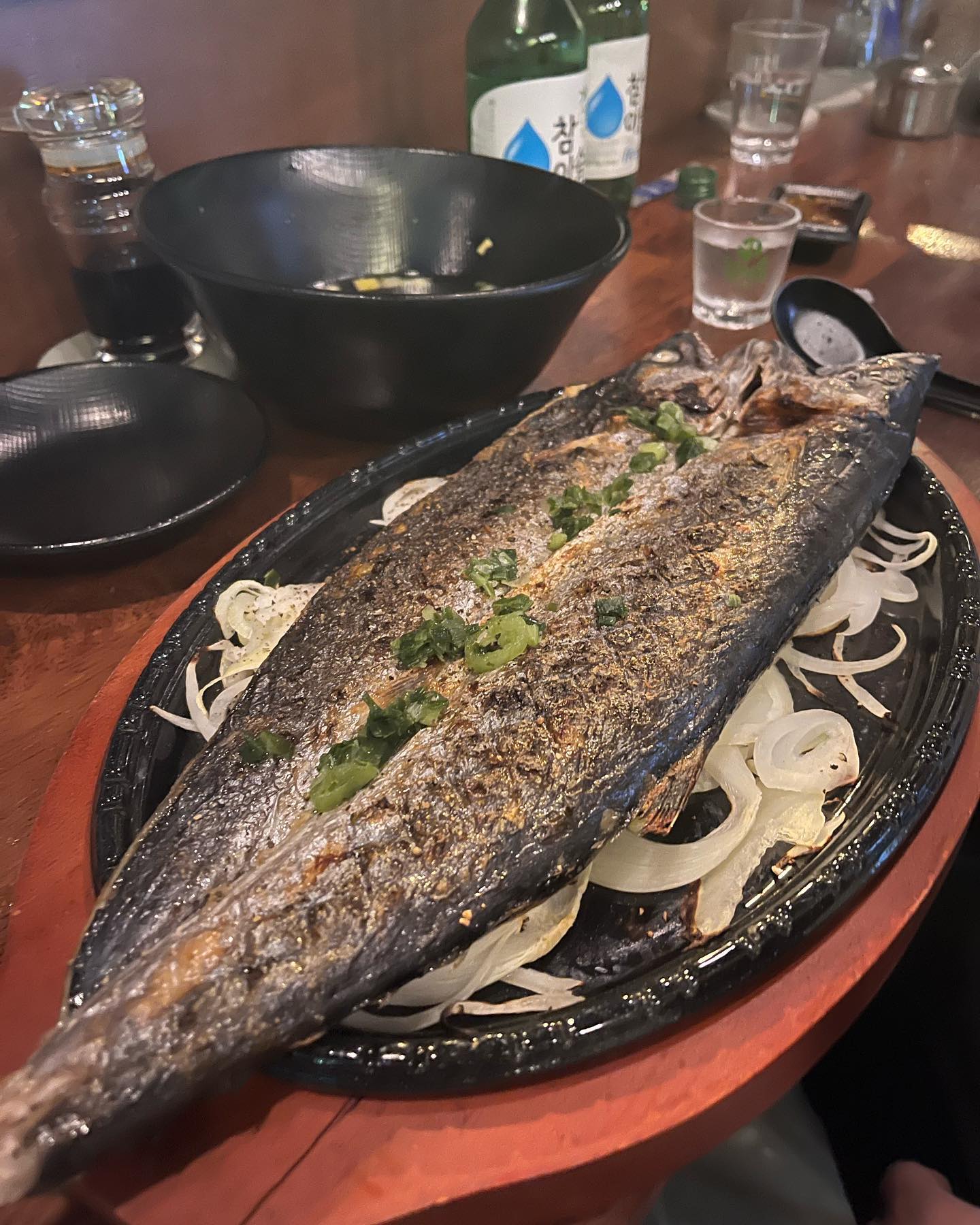 술깨당 숙취해소제

저는 친구들이랑 술을 자주 또 많이 먹는 편인데요! 특히 다음날 머리가 아파서 좀 고생하곤해요ㅠ 그래서 숙취해소제를 달고 사는데 이번에 두통에 효과있다는 술깨땅 숙취해소제를 먹어보게되었어요!

술깨땅 이름처럼 땅콩으로 만들어진 숙취해소제이고 땅콩페이스트 특성으로 인해 먹기 전에 충분히 주물러 줘야 남김없이 먹을 수 있어요! 한입 먹어보니 진짜 땅콩쨈을 먹는 느낌이여서 맛있더라구요!!빵에 발라먹고싶었어요 ㅋㅋ

술깨땅은 다른 숙취해소제에 비해 당분이 낮아서 당뇨걱정없이 드실 수 있어요! 담백하고 맛있는 숙취해소제 입니다 ㅎㅎ 술깨땅 믿고 2차까지 막힘없이 달려서 다음날 머리가 아플줄 알았는데 확실히 두통이 다른 숙취해소제보다 덜했어요! 효과 굳!!ㅎㅎ
.
.
.
#협찬 #먹스타그램 #푸드스타그램 #맞팔 #맞팔해요 #맞팔환영 #맞팔선팔 #소소한행복 #소주 #소통 #좋아요반사 #좋아요 #좋아요환영 #좋아요환영 #food #foodstagram #택배의여왕 #술깨땅 #숙취해소 #음주전 #음주후 #해장 #숙취해소제추천 #숙취분해유산균 #저당숙취해소제 #술깨는땅콩 #숙취해소제 #숙취해소제추천 #저당숙취해소제 #무당숙취해소제