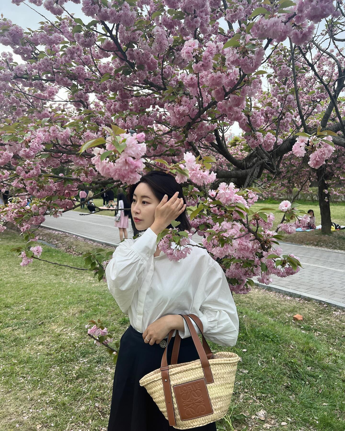 .
나두 벚꽃 막차탔다구 💛