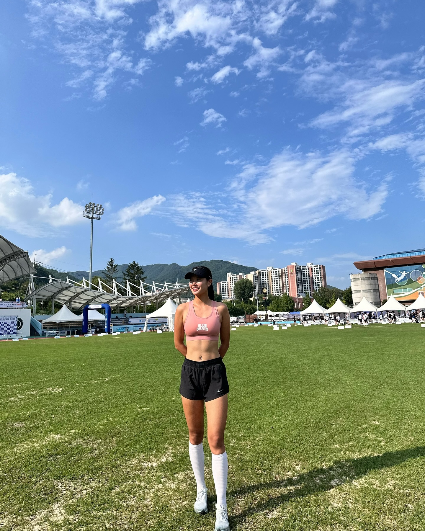핑크러버가 가장 좋아하는 스포츠브라🩷🌟

너무 편해서 매 시합마다 블루그레인 브라 꼭 챙깁니다,,✌🏻

불편한 브라 때문에 고민이라면 !!
디자인과 성능 둘 다 챙기고 싶다면 !!!!
bluegrain_ 하세요 💪🏻✨

weenwin_official 

#여자운동 #여자운동복 #운동코디 #스포츠브라 #스포츠브랜드 #스포츠브라추천 #블루그레인 #블루그레인스포츠브라