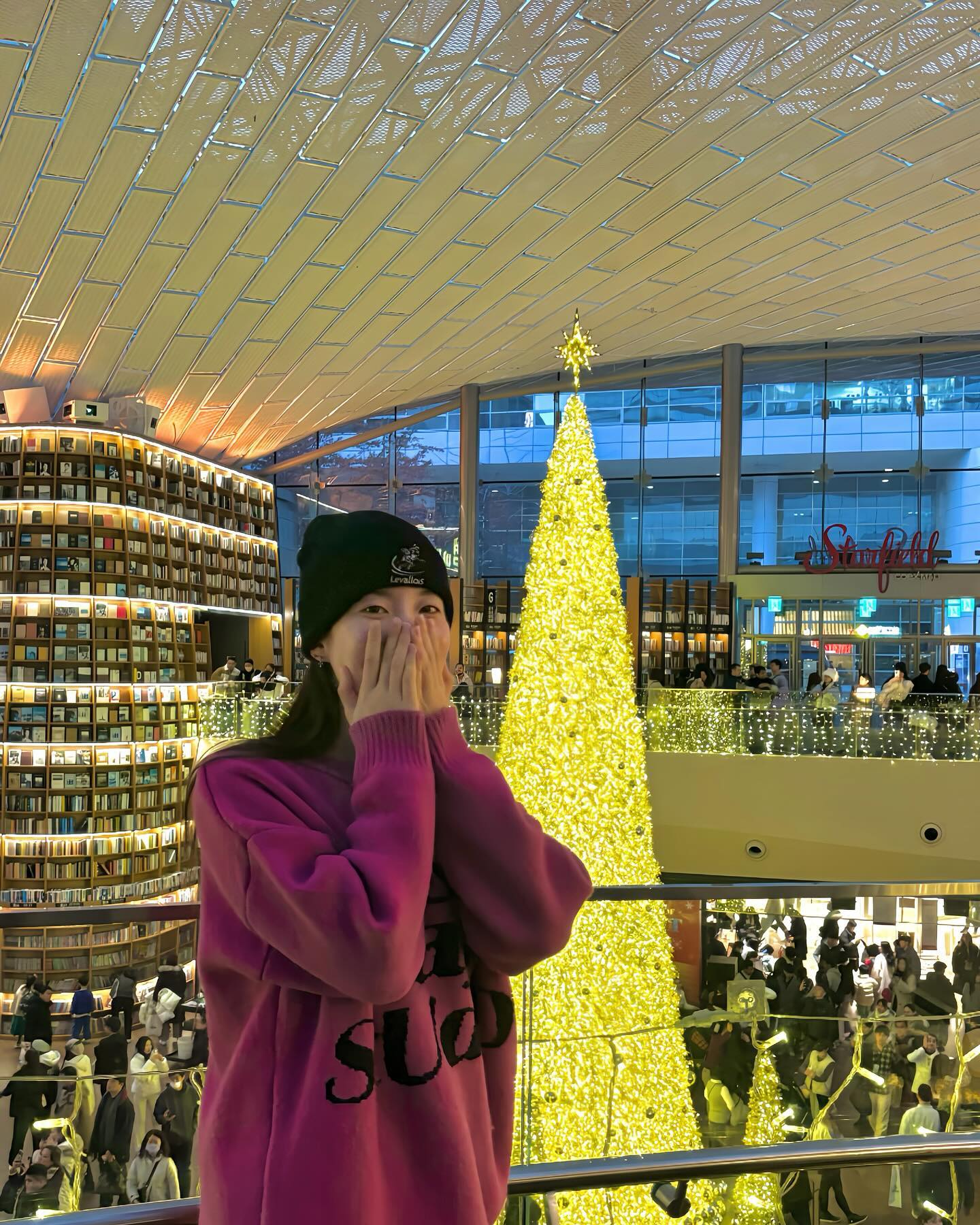 크리스마스 때 찍은 사진 이제야 올린돠,,
2024.12.25 미리 메리크리스마스 🎄🤍