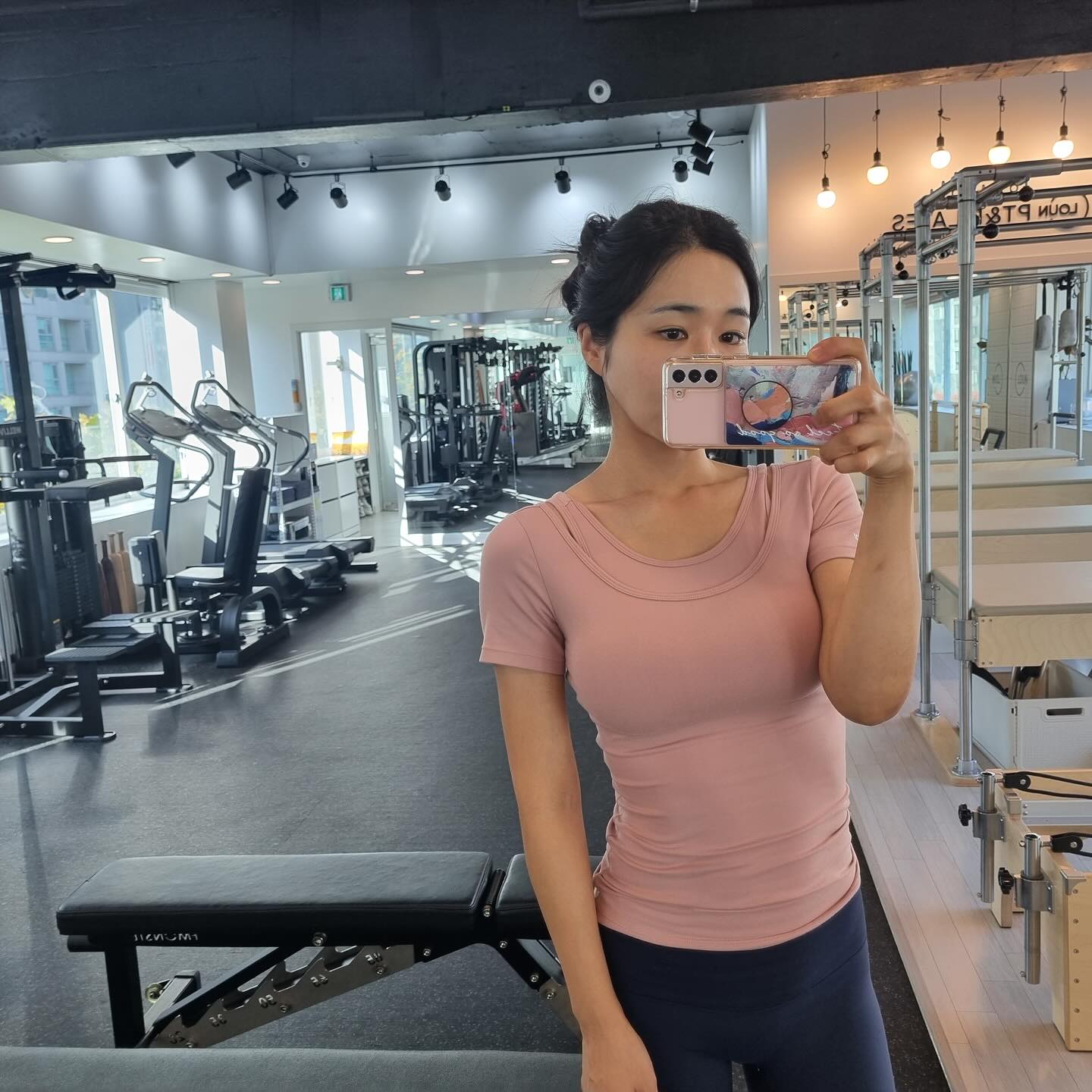 간만에 필라테스를 좀 해볼까 하는데
몸이 삐그덕 거리는구나 허허