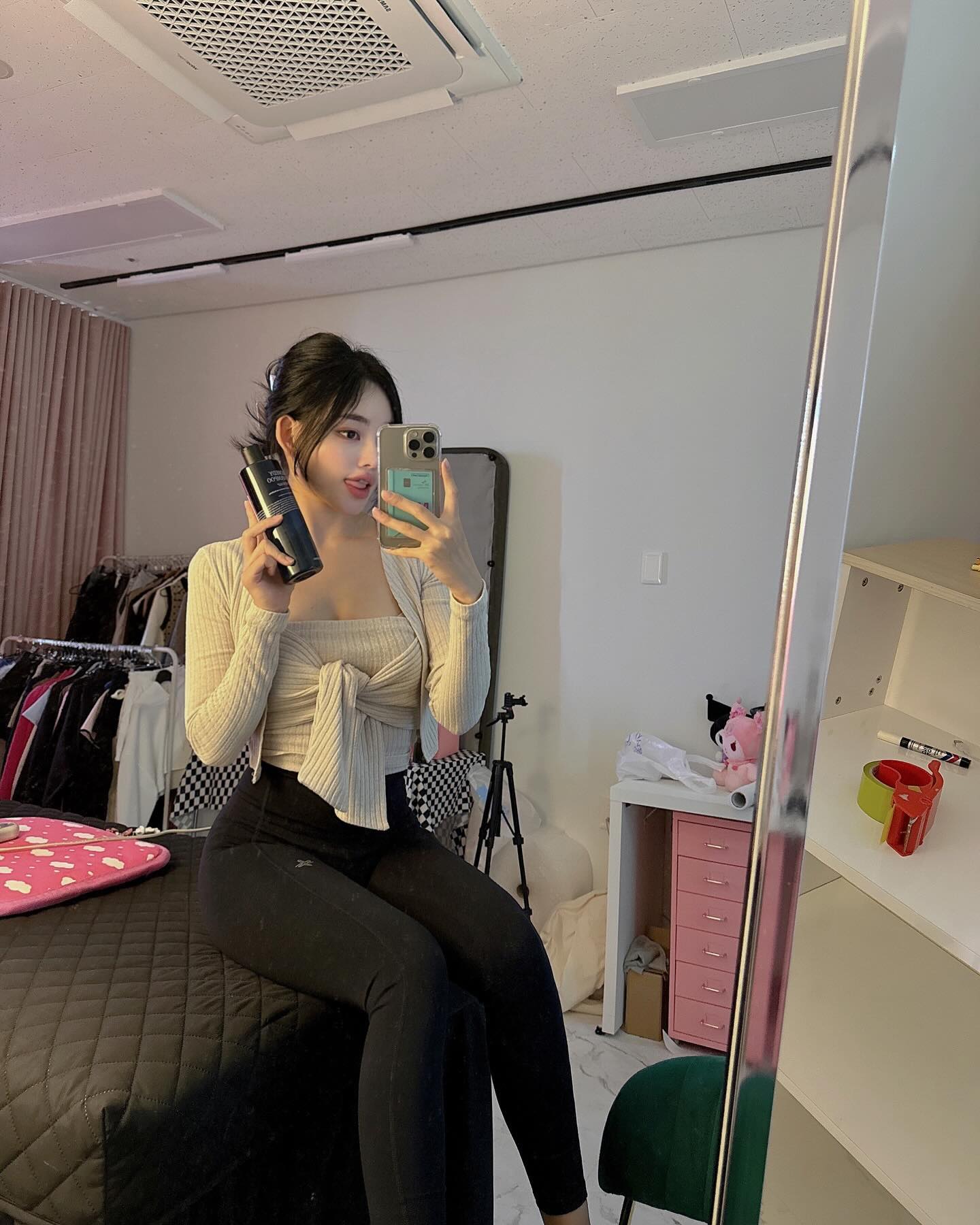 #협찬 손상모 필수템 커리쉴💕
이제 카카오톡 선물하기에서도 만나볼 수 있어요!🙈

#커리쉴COC #curlyshyll #커리쉴 #손상모 #손상모발 #손상모발케어 #샴푸 #샴푸추천 #트린트먼트 #트리트먼트추천 #머릿결 #관리하는여자 #머릿결관리 #머릿결좋아지는방법 #인계동
