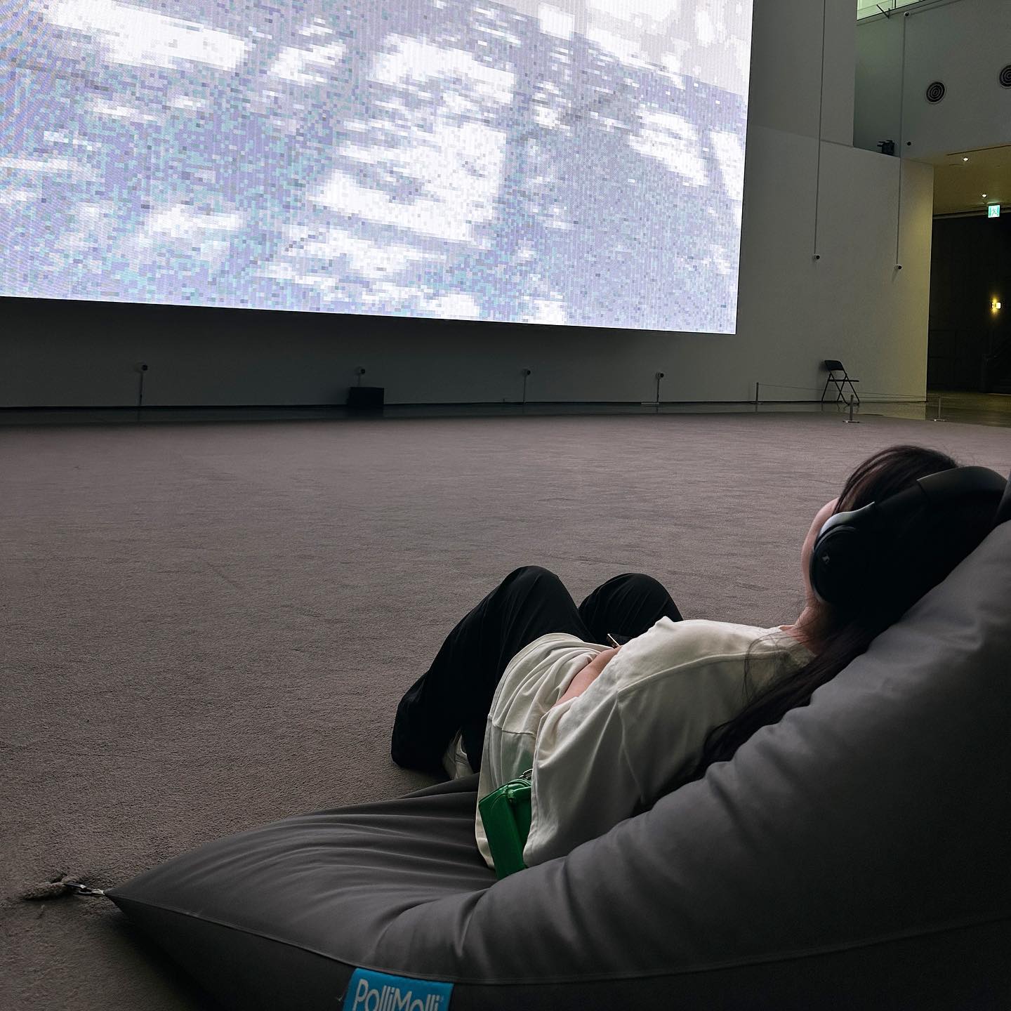 이번 여름 할 일 : 에어컨 틀어놓고 누워있기 !