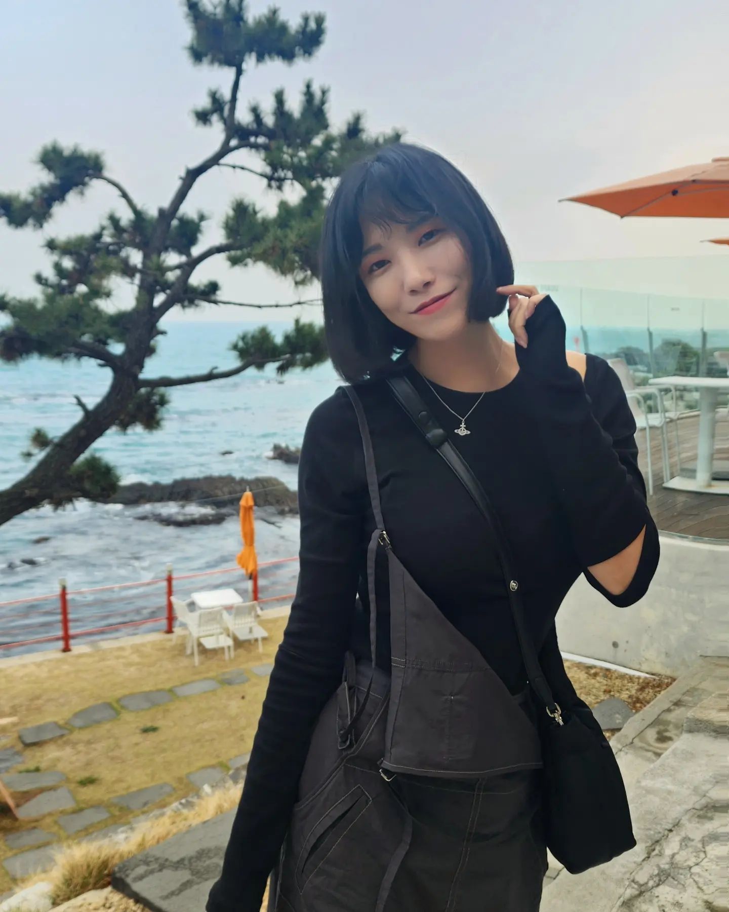 너무너무 행복한주말이여따....♡
신랑이 예쁘게찍어줘서 피드박제각^♡^
항상예쁘게 찍어줘서 곰마워♡

#경주 #신혼부부 #꽃놀이
#울산 #울산강동 #강동해수욕장
#가족모임 #주말순삭
#더일마 #theilma #힙쟁이 
#프라다 #패딩백 #경주여행 
#울산여행 #오늘의코디 #오늘의룩